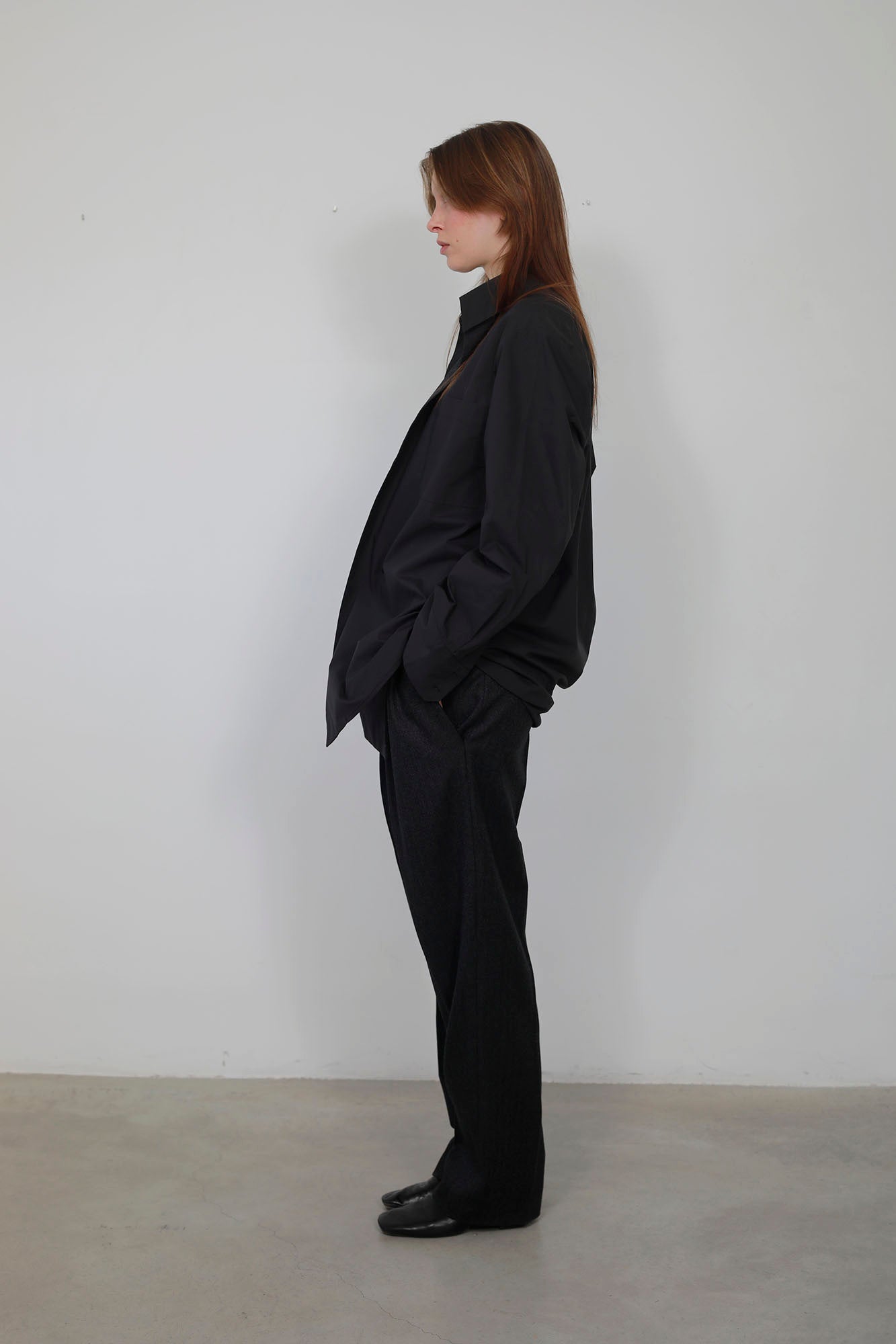 CAMISA ALGODÓN VS CHAQUETA NEGRA