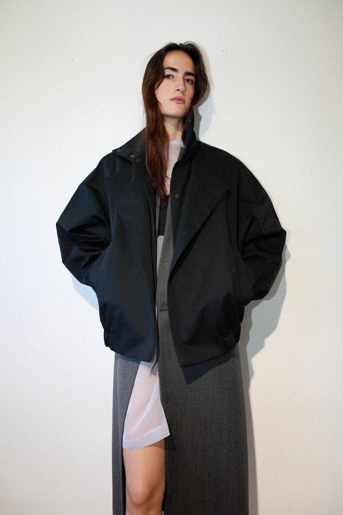 CHAQUETA PEQUEÑA ENVOLVENTE AL CORTE