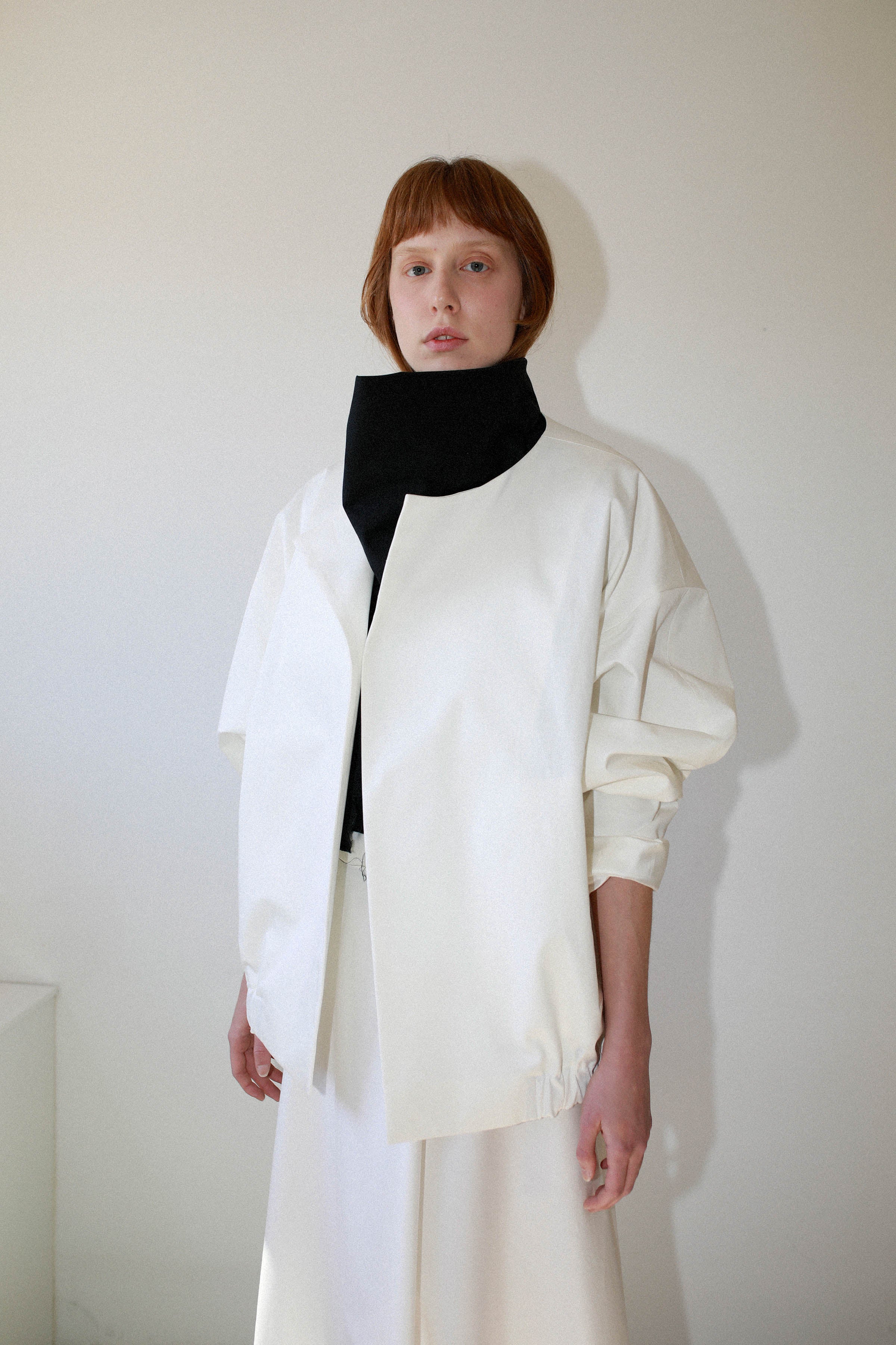 JACKET WITH DETACHABLE COLLAR