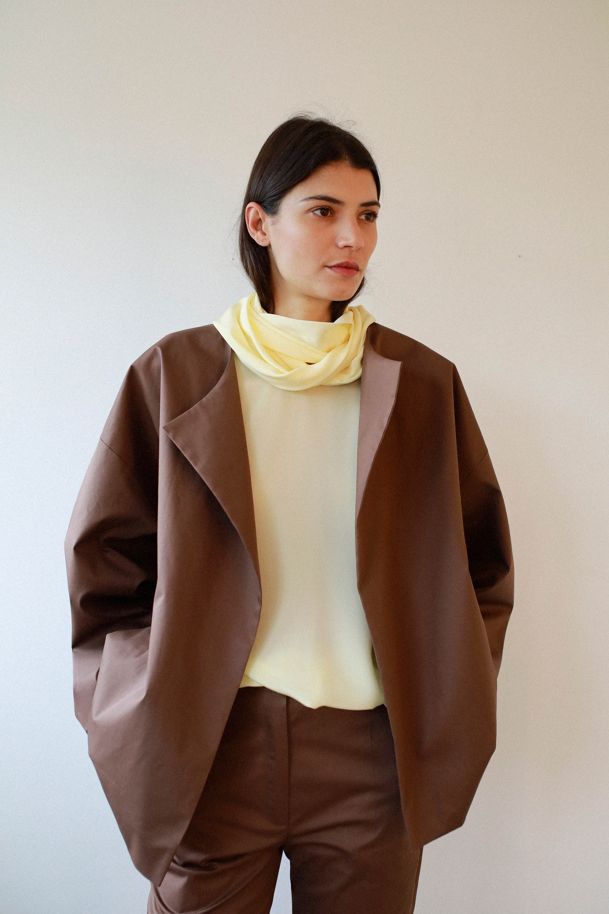 JACKET WITH DETACHABLE COLLAR
