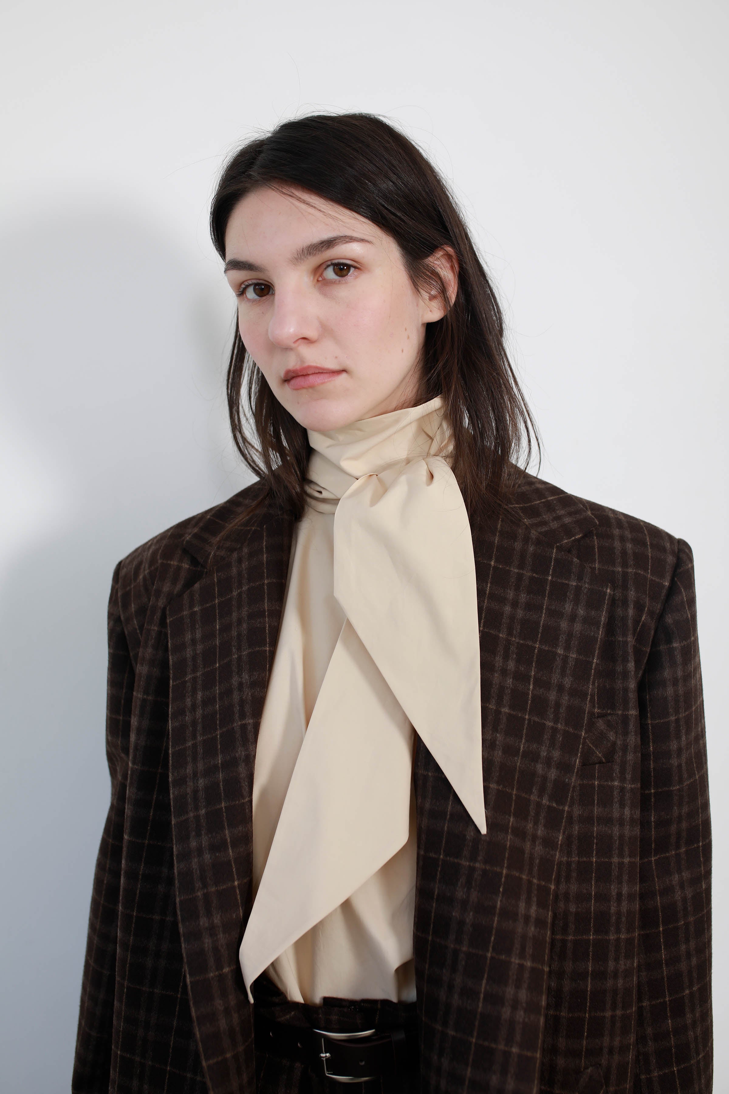 CHAQUETA SASTRE OVERSIZE EN LANA CUADROS BROWN