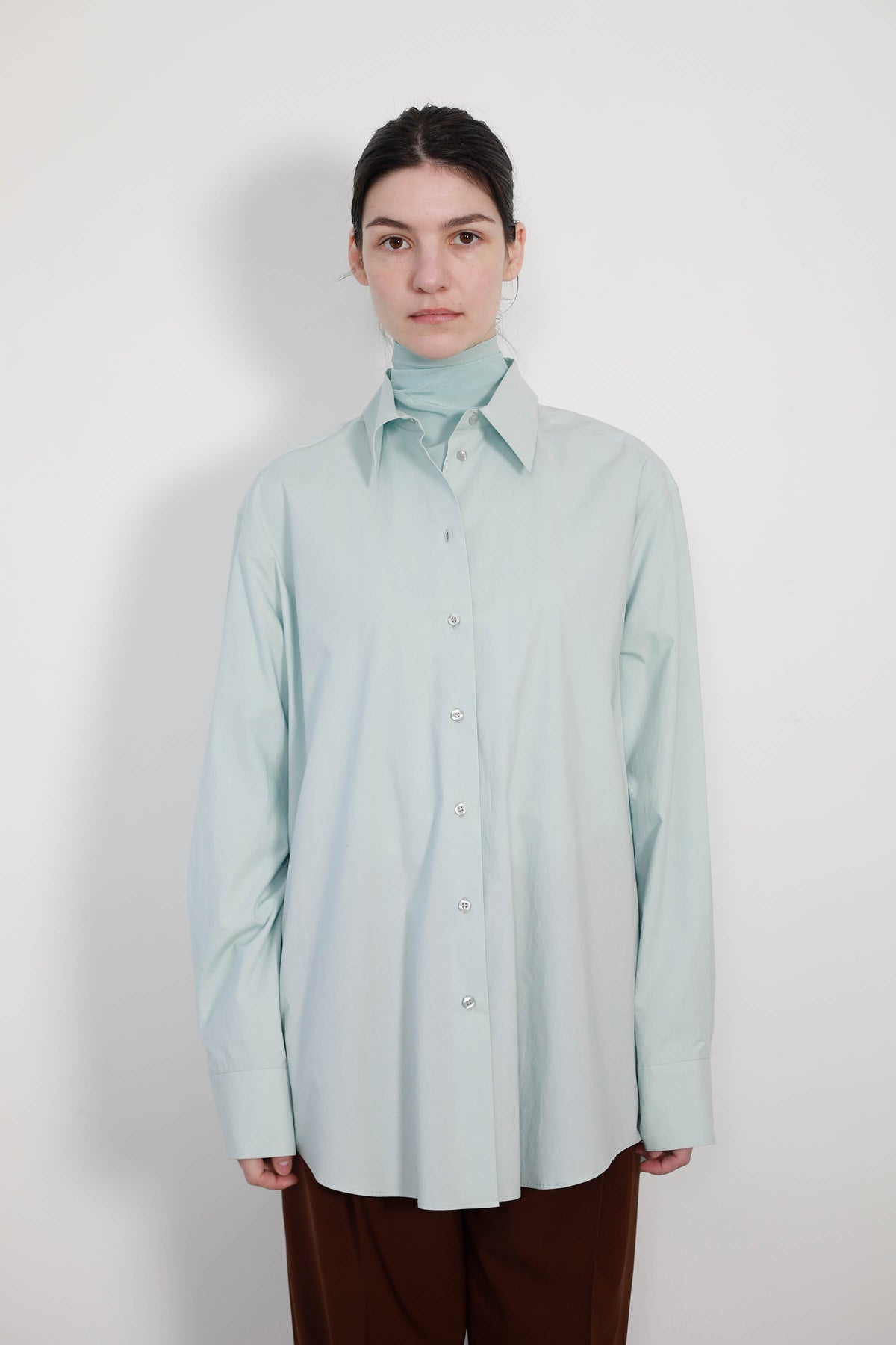 CAMISA MASCULINA MULTIPOSICIÓN