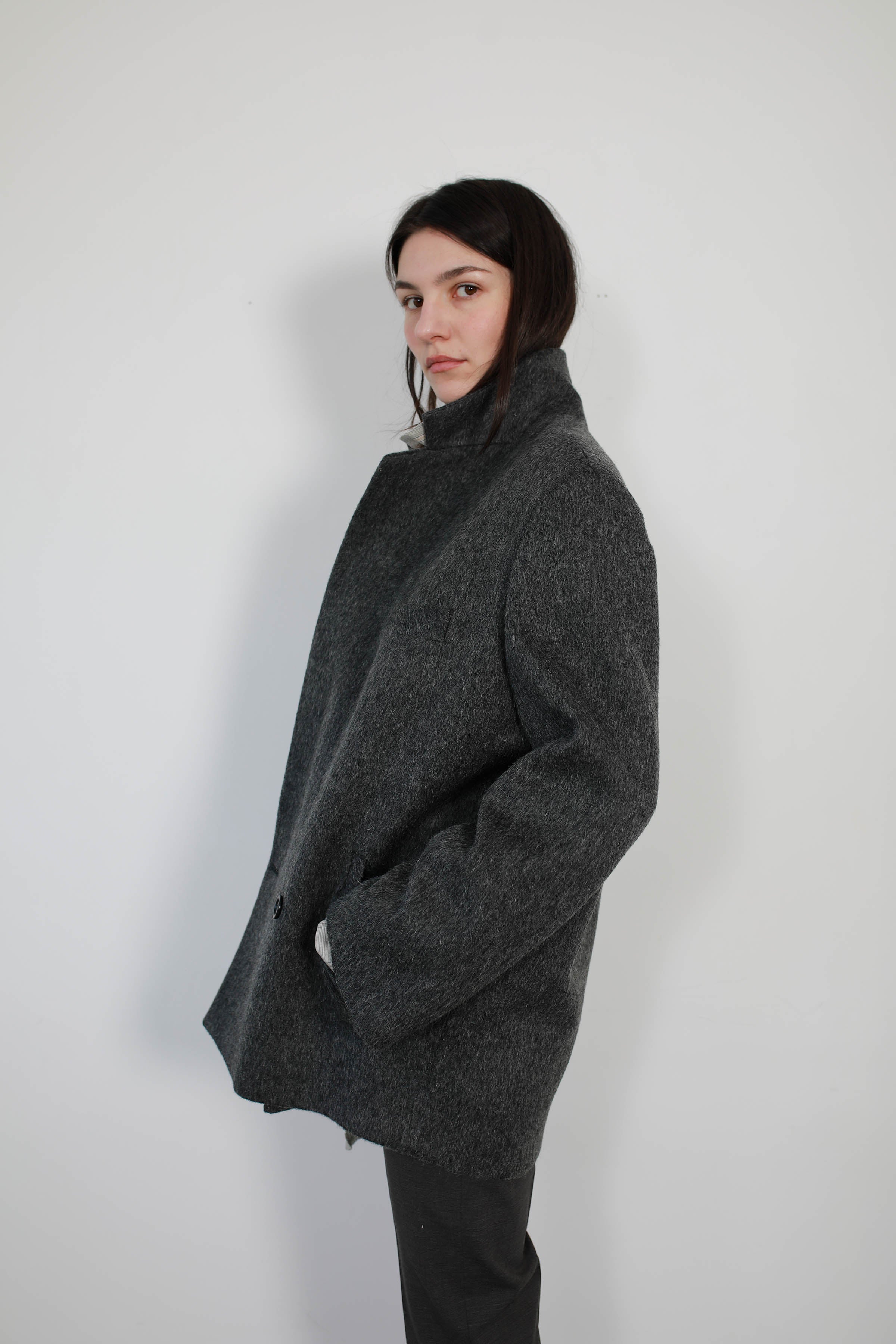 CHAQUETA SASTRE OVERSIZE EN LANA PELO GRIS