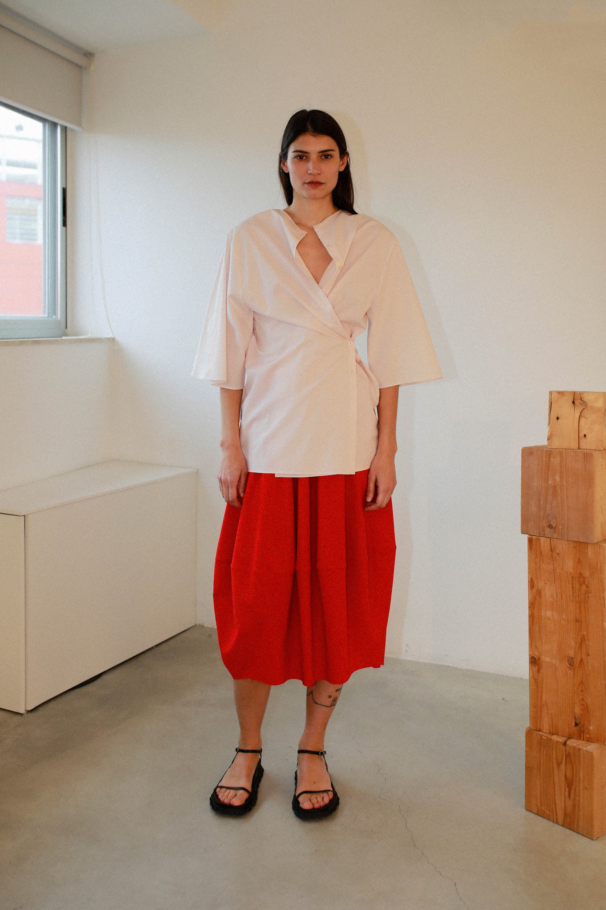 MULTIPOSITION BLOUSE