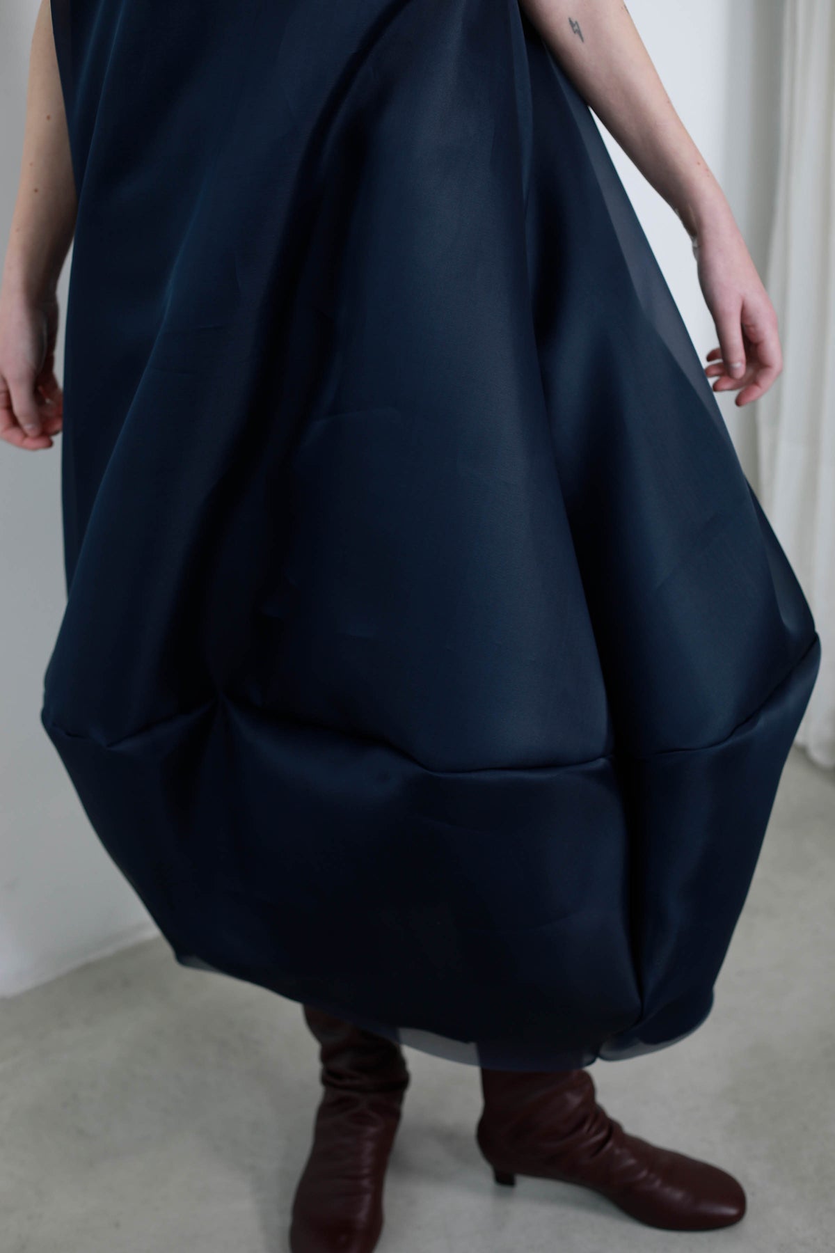 VESTIDO GLOBO ORGANZA SEDA NAVY