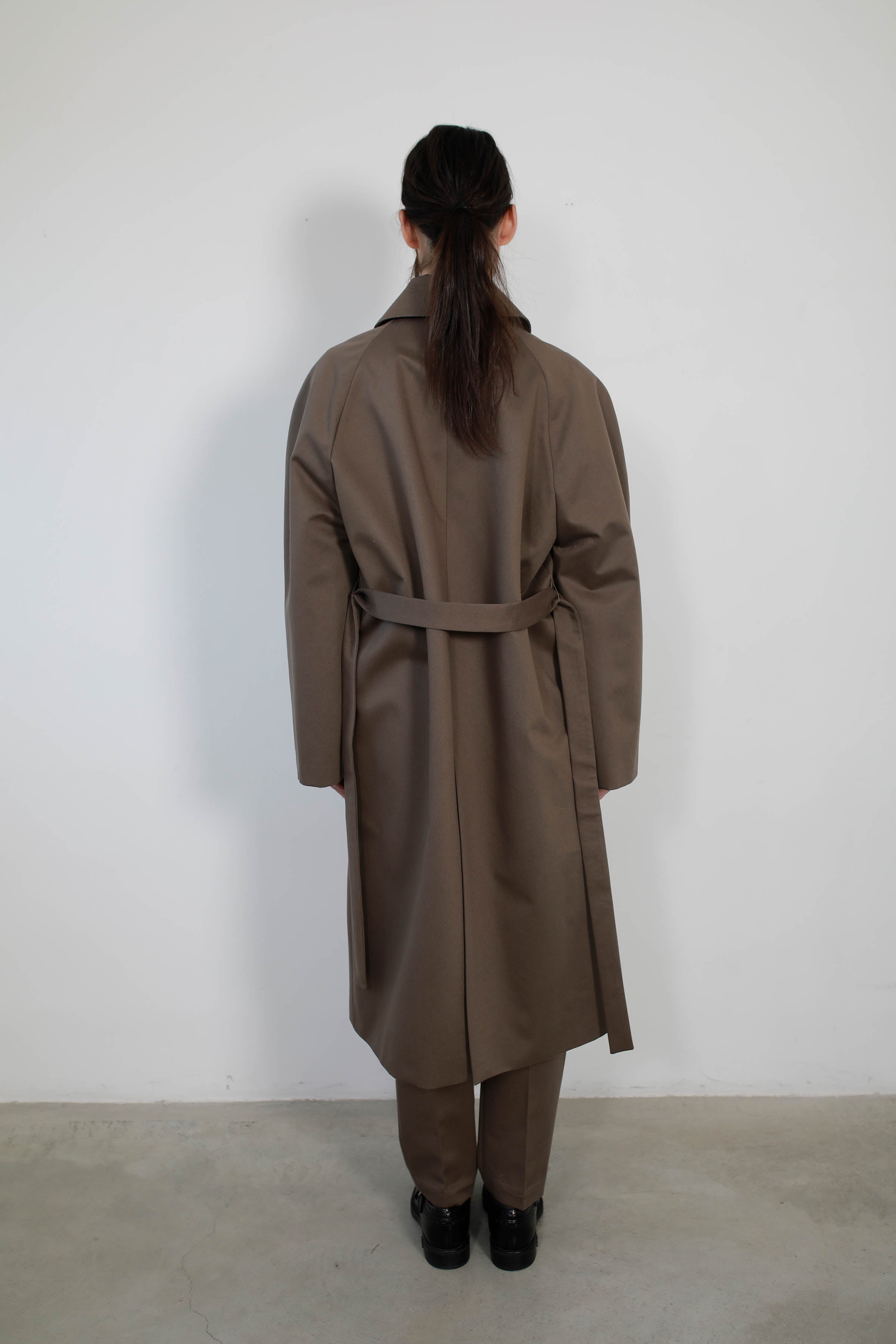 GABARDINA CON SISAS ASIMÉTRICAS COTTON STONE