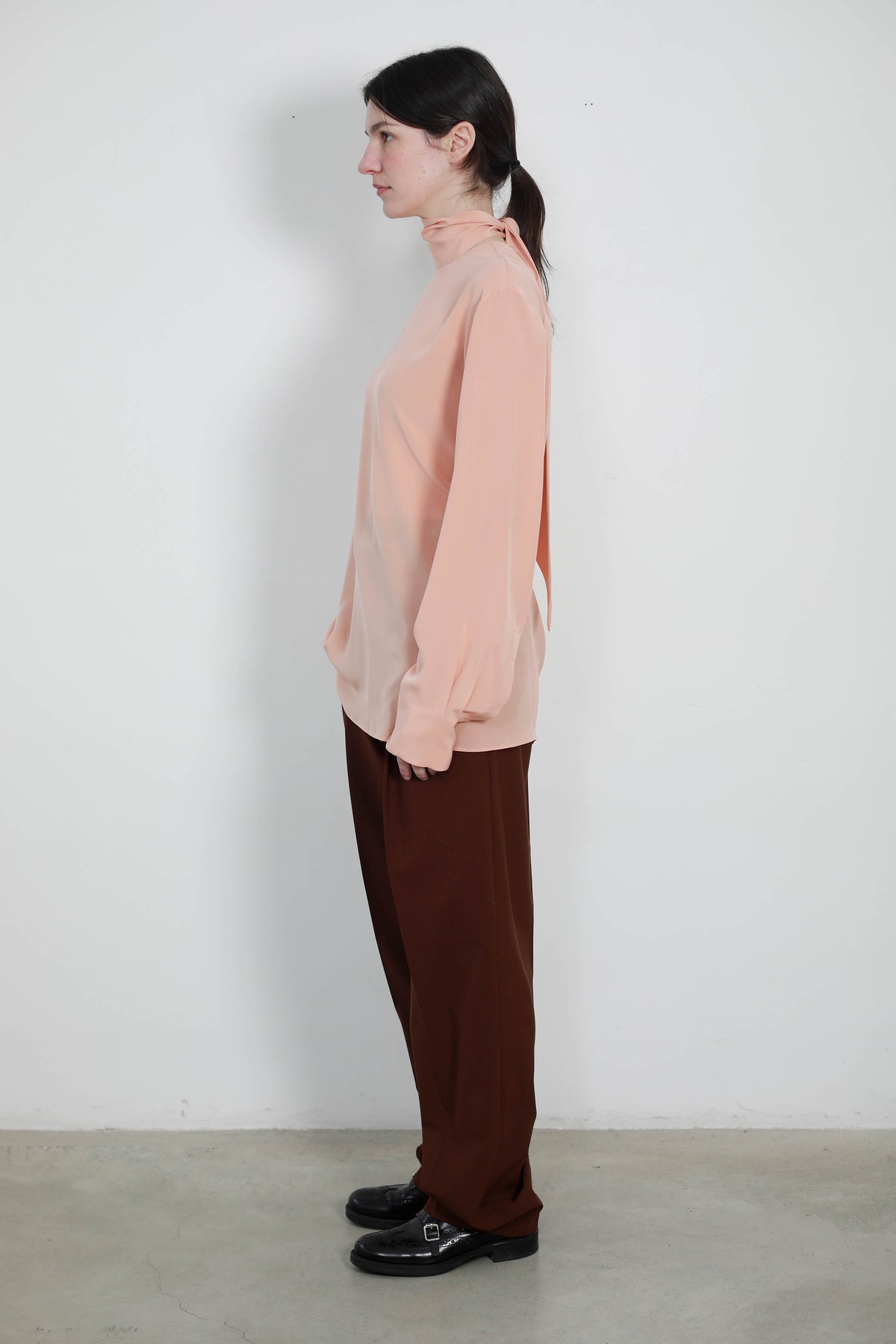 BLUSA VERSATIL CON LAZO EN SEDA