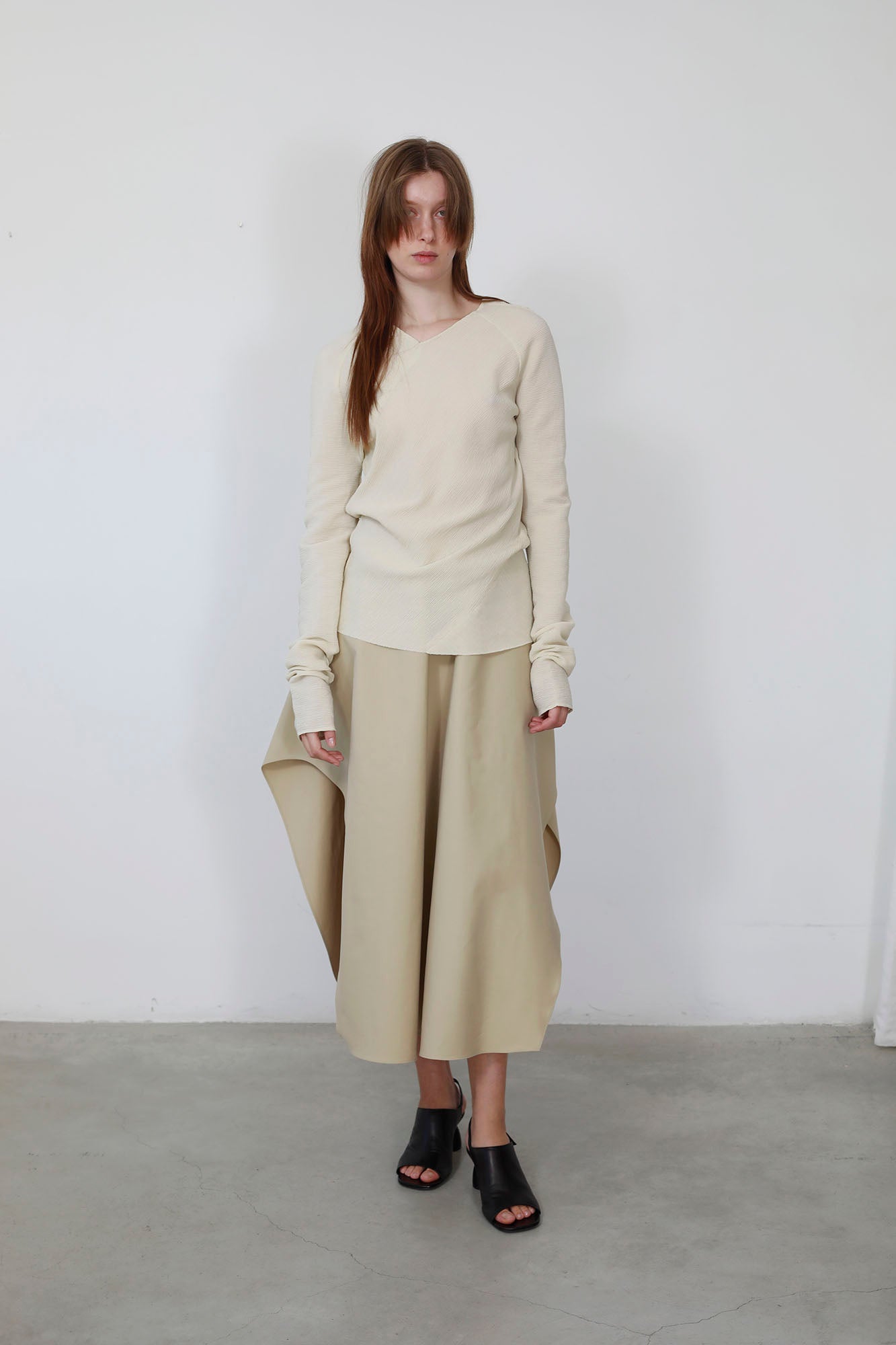 BAMBULA BEIGE SWEATER