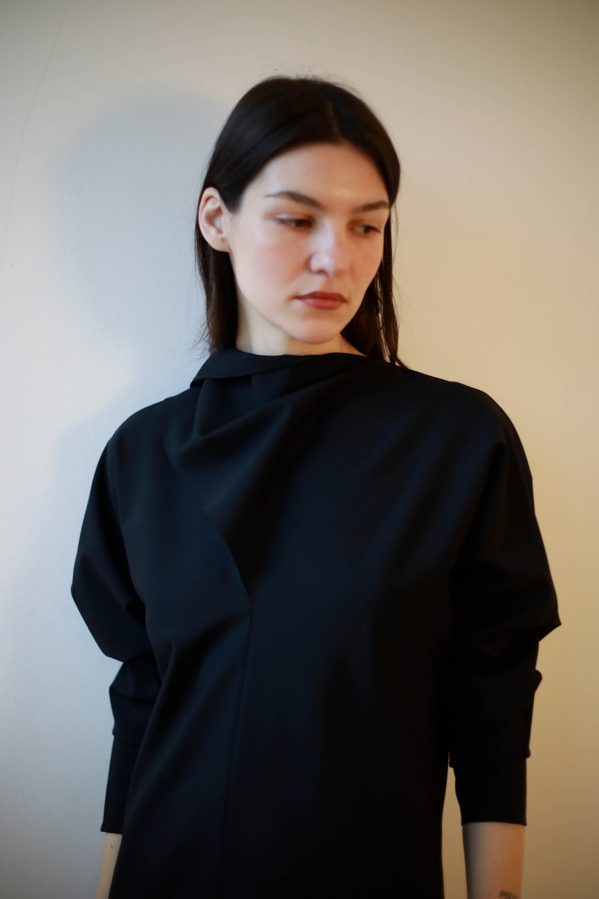 VESTIDO LAZO DOBLE POSICIÓN EN CUELLO EN SEDA