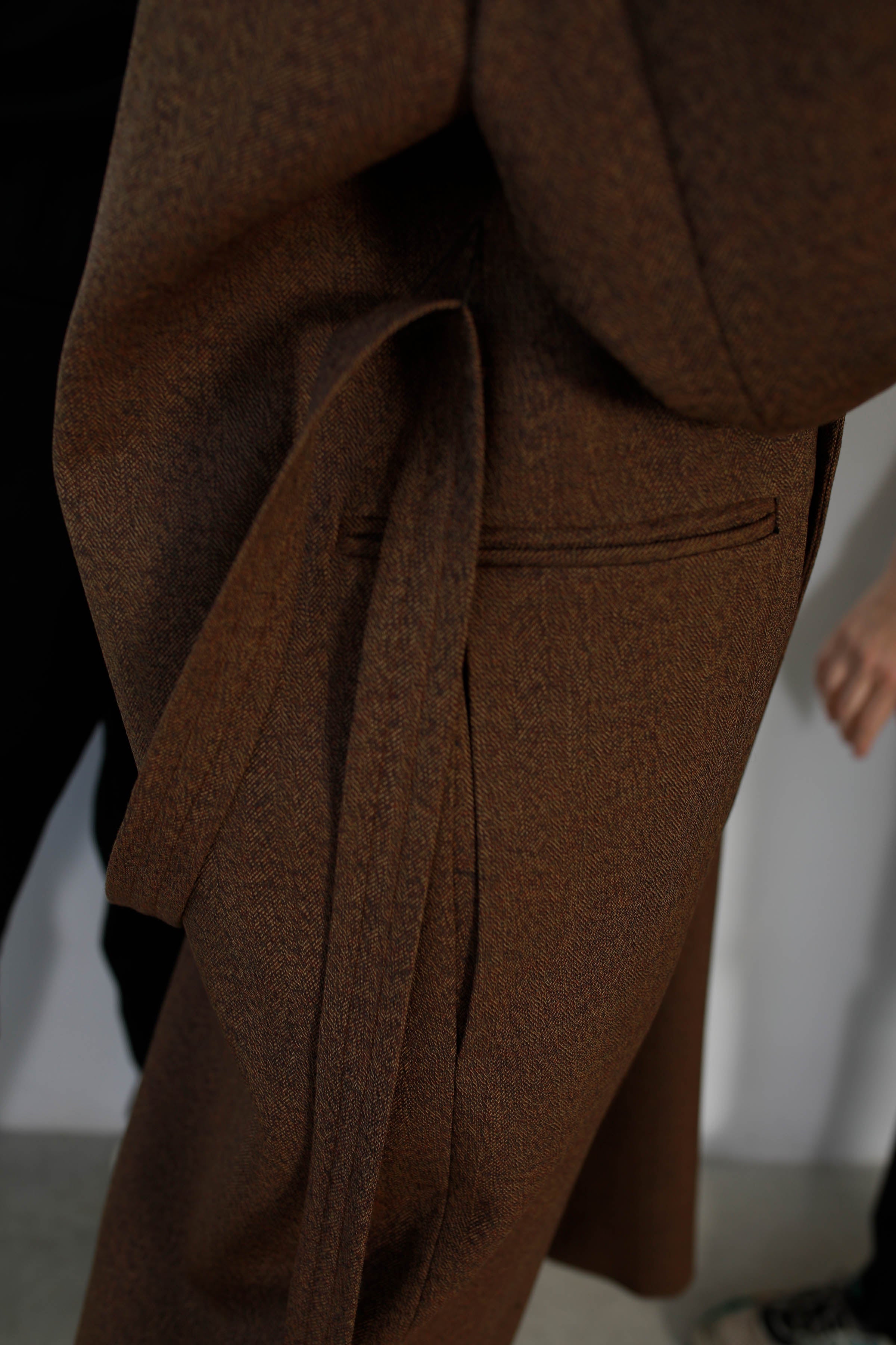 ABRIGO LARGO MASCULINO CON CINTURÓN BROWN