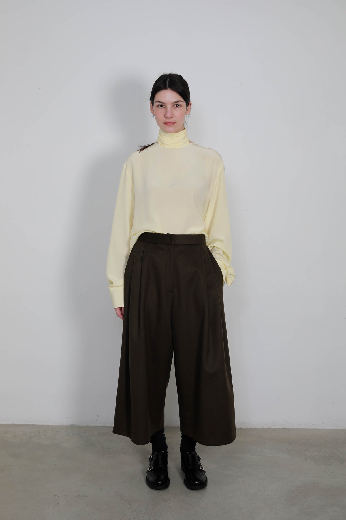 BLUSA VERSATIL CON LAZO EN SEDA