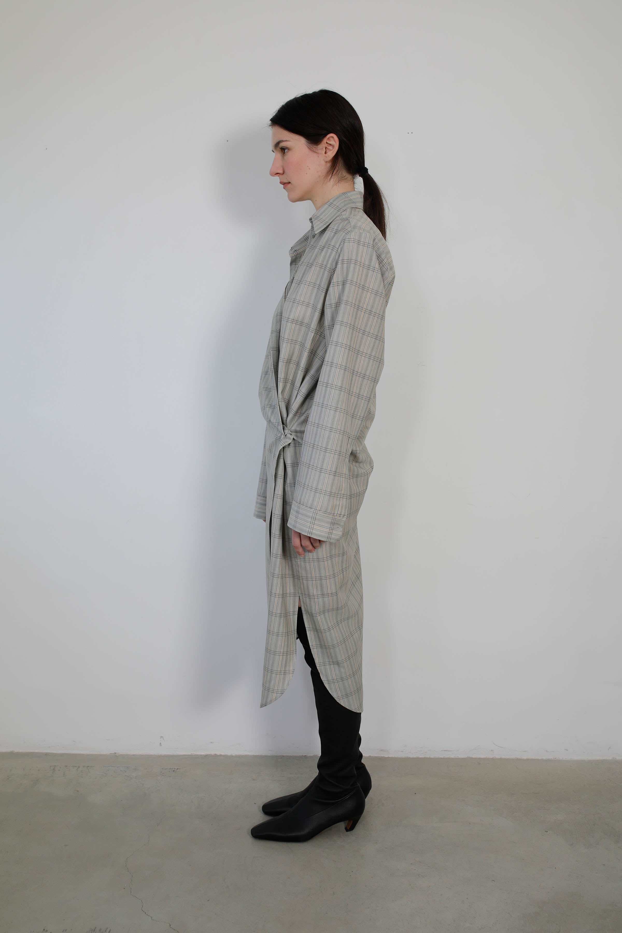 VESTIDO CAMISERO VERSÁTIL CON MULTIPOSICIÓN