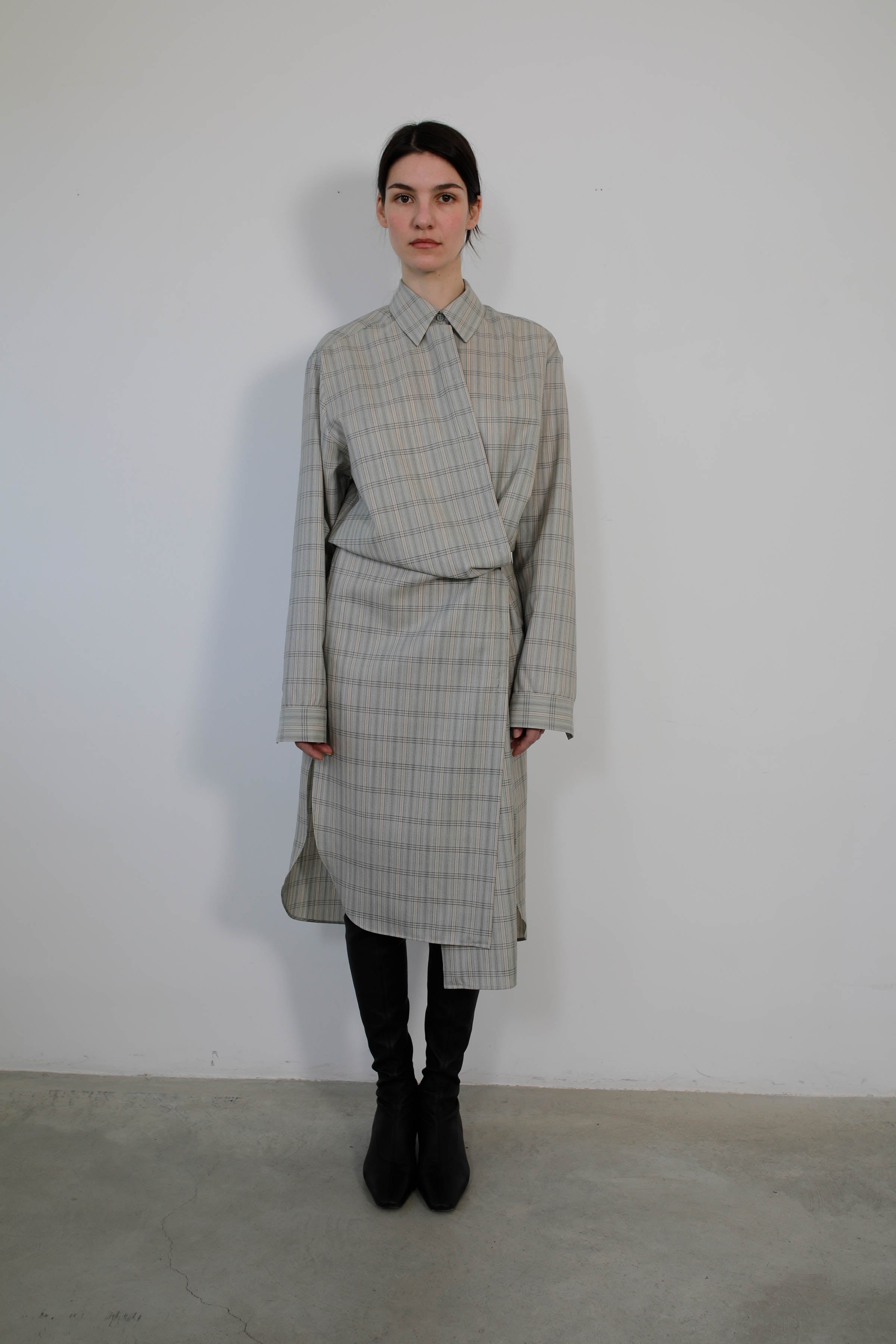 VESTIDO CAMISERO VERSÁTIL CON MULTIPOSICIÓN