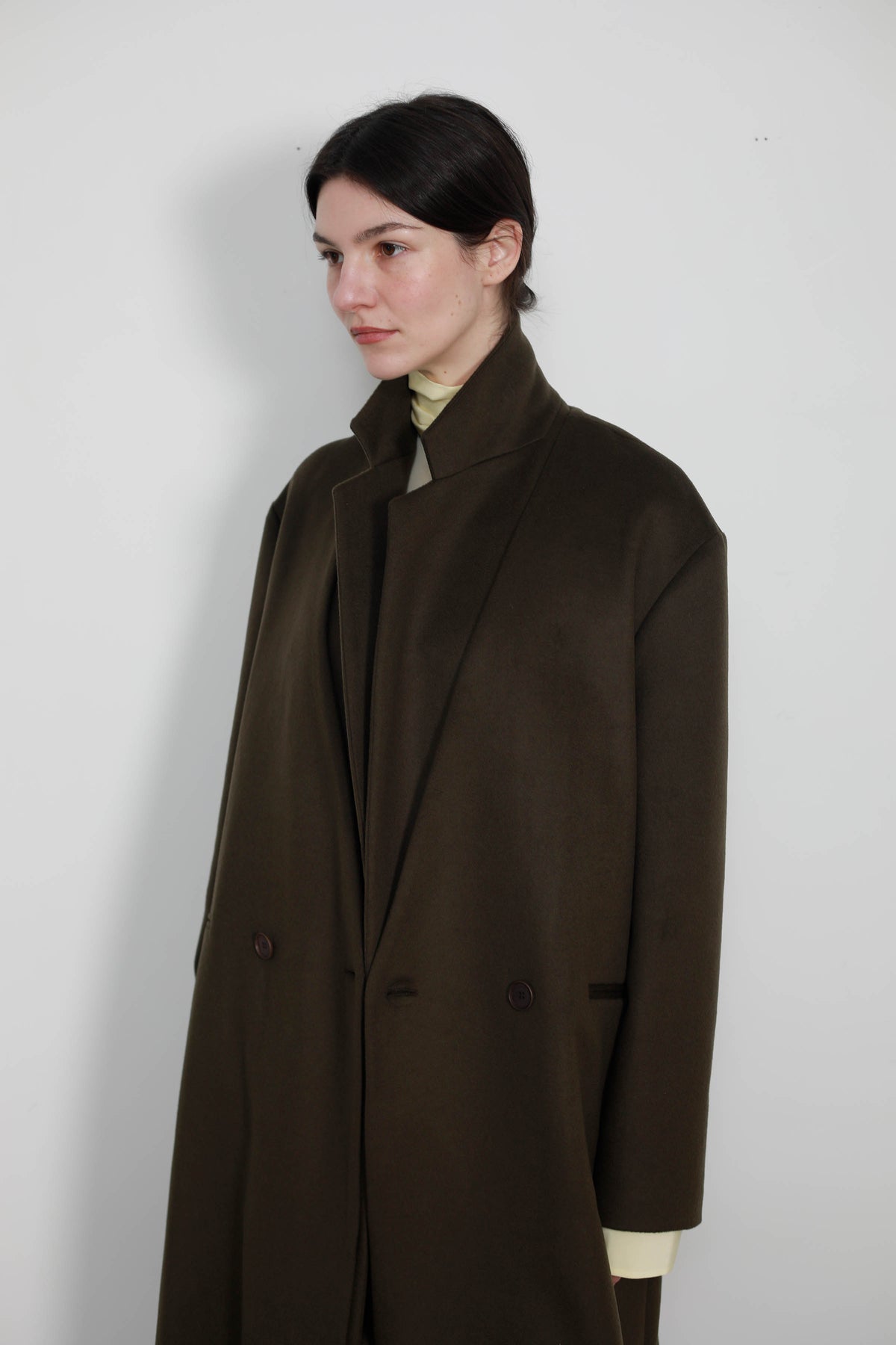 ABRIGO MASCULINO CON CUELLO DESMONTABLE