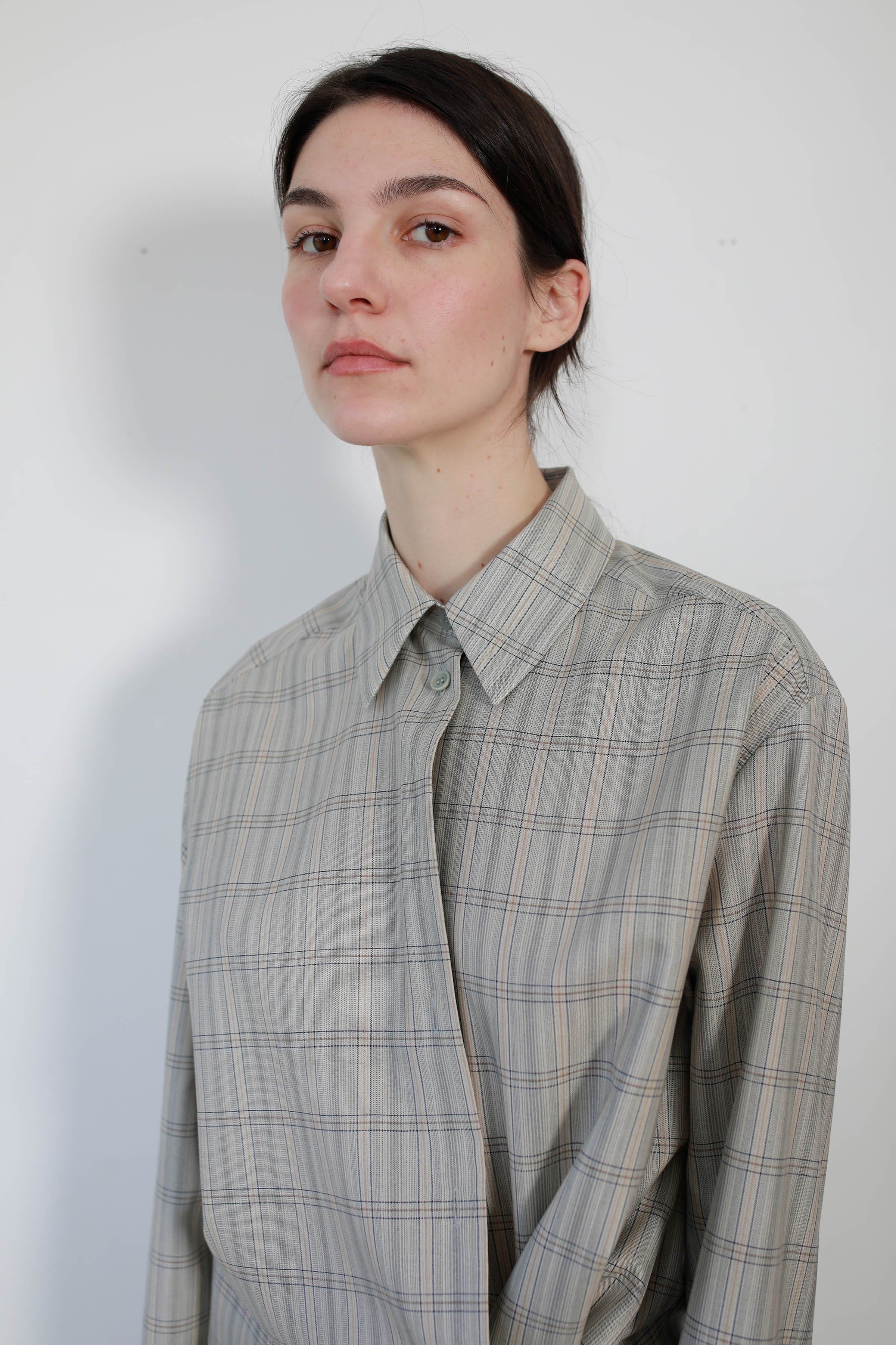 VESTIDO CAMISERO VERSÁTIL CON MULTIPOSICIÓN