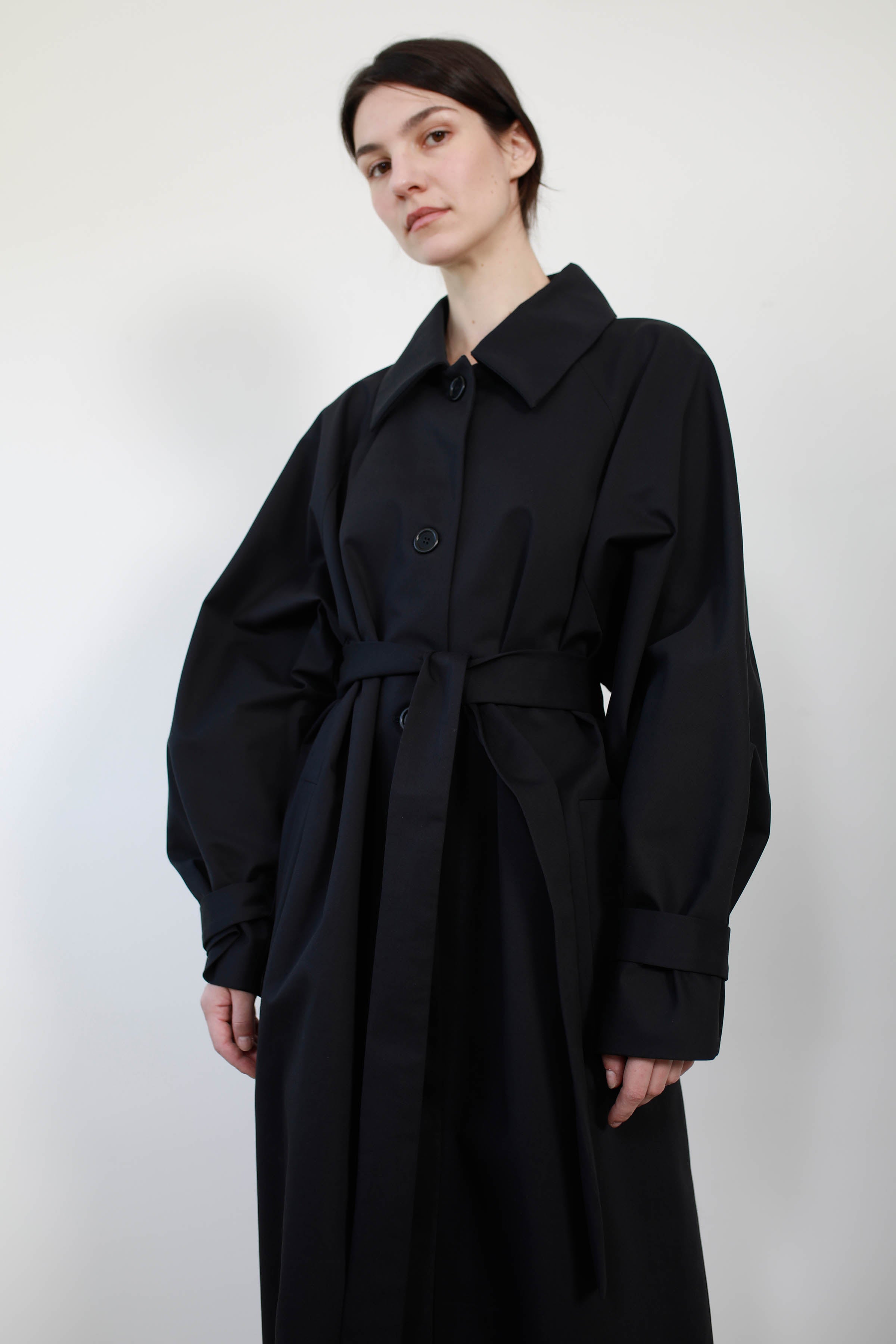 OVERSIZED BLACK COTTON RANGLAN SLEEVE COAT