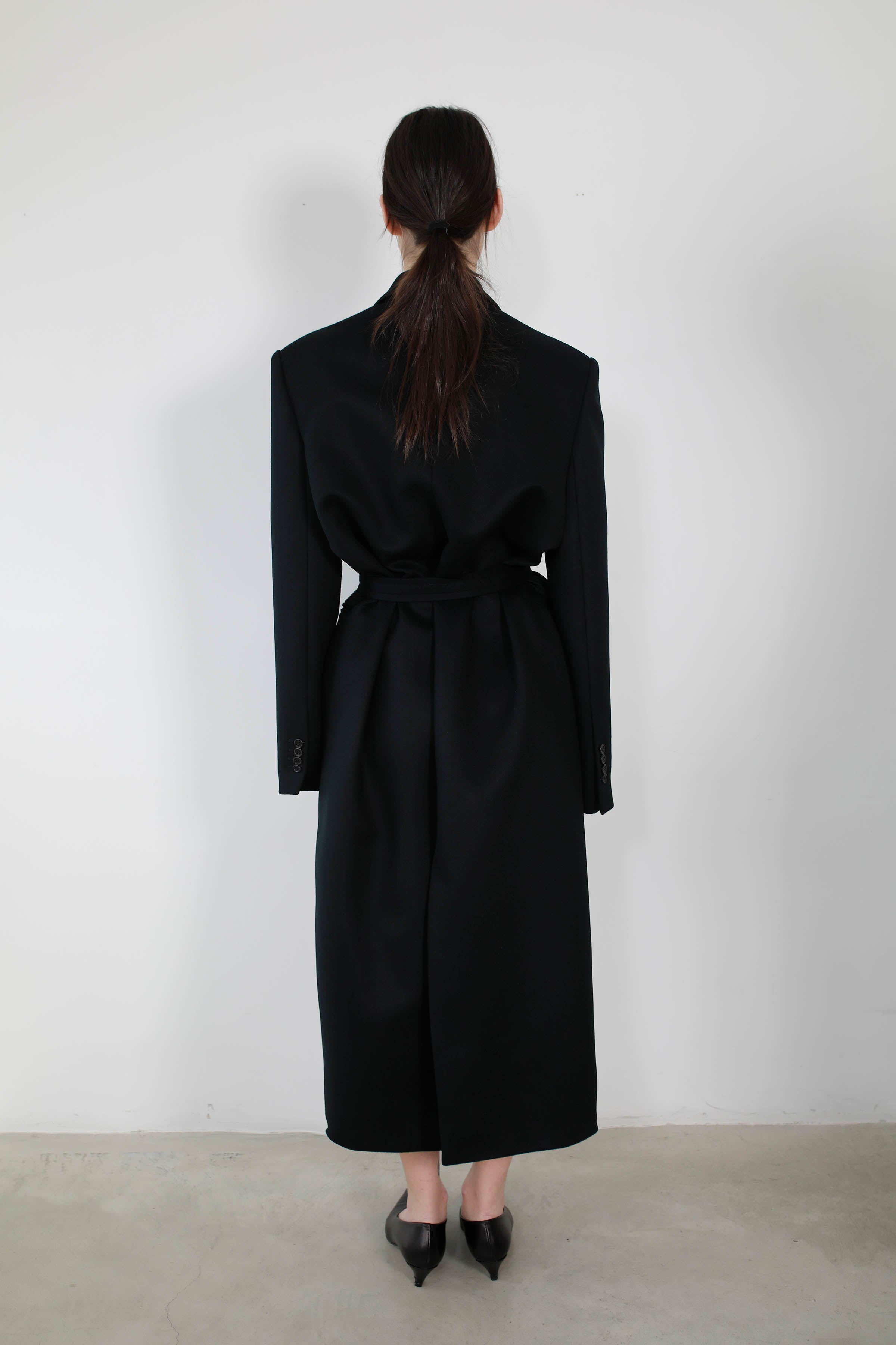 ABRIGO LARGO MASCULINO CON CINTURÓN NEGRO