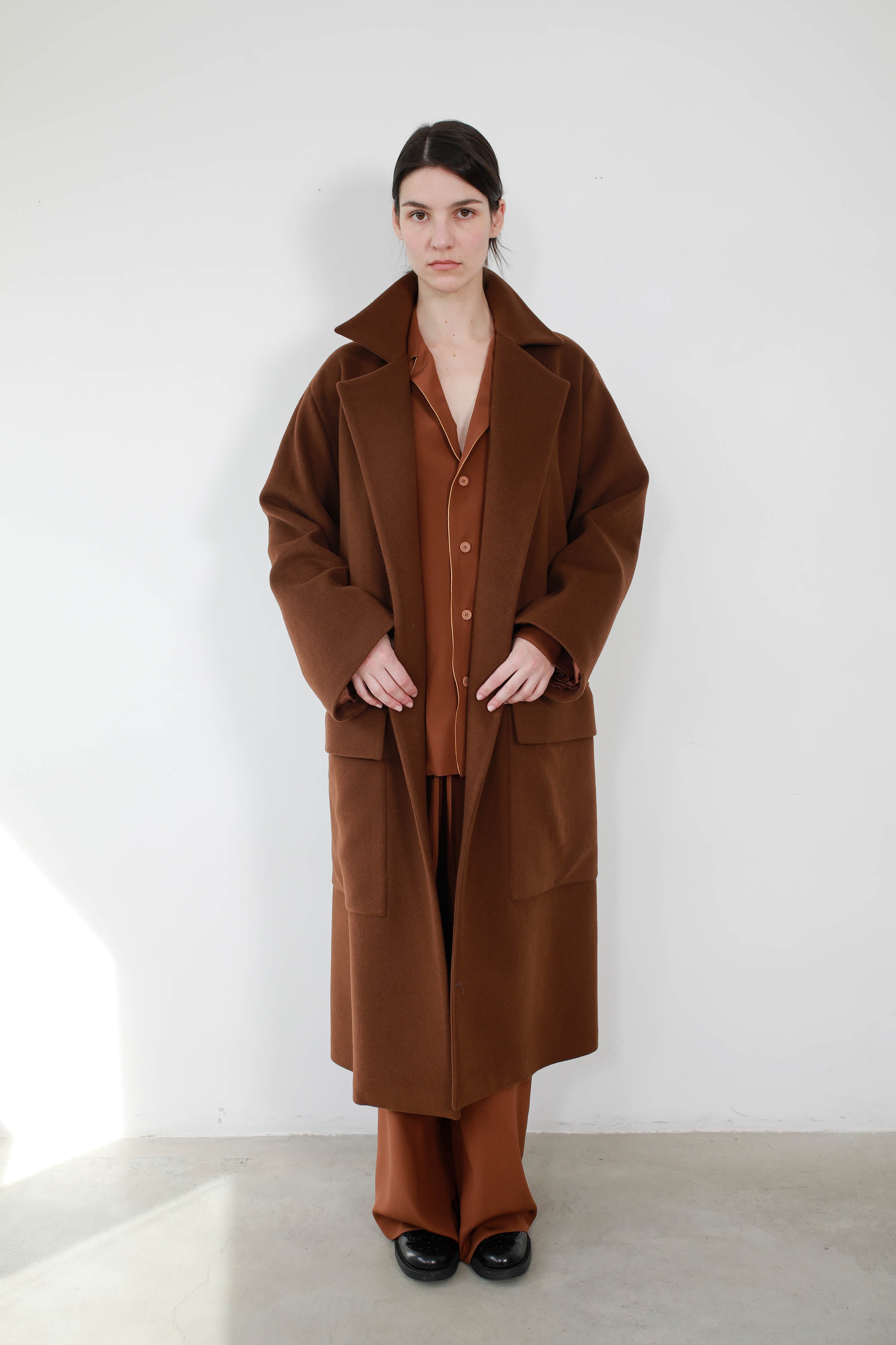 ABRIGO EXTRA BOLSILLOS OVERSIZE