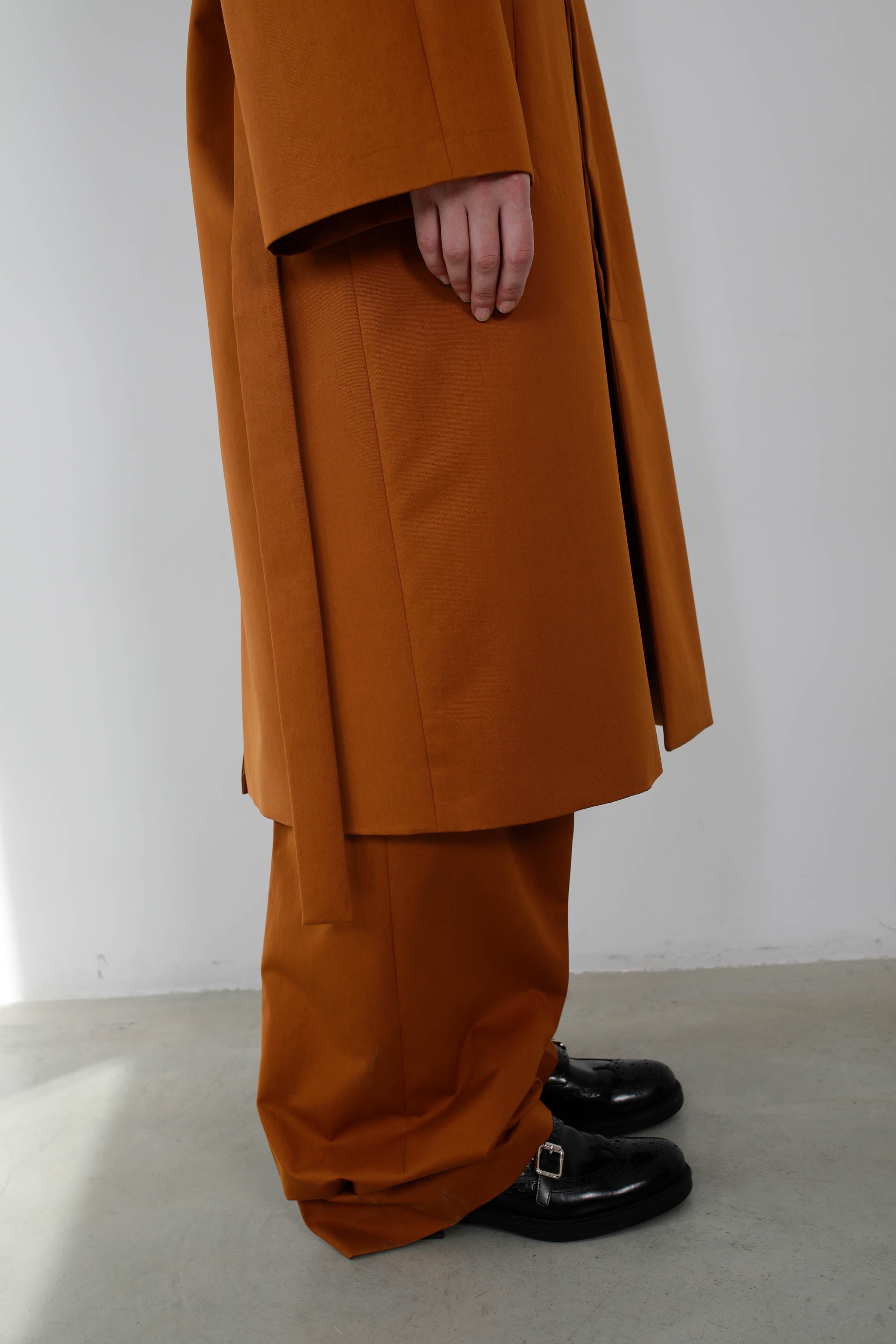 GABARDINA CON SISAS ASIMÉTRICAS COTTON HONEY