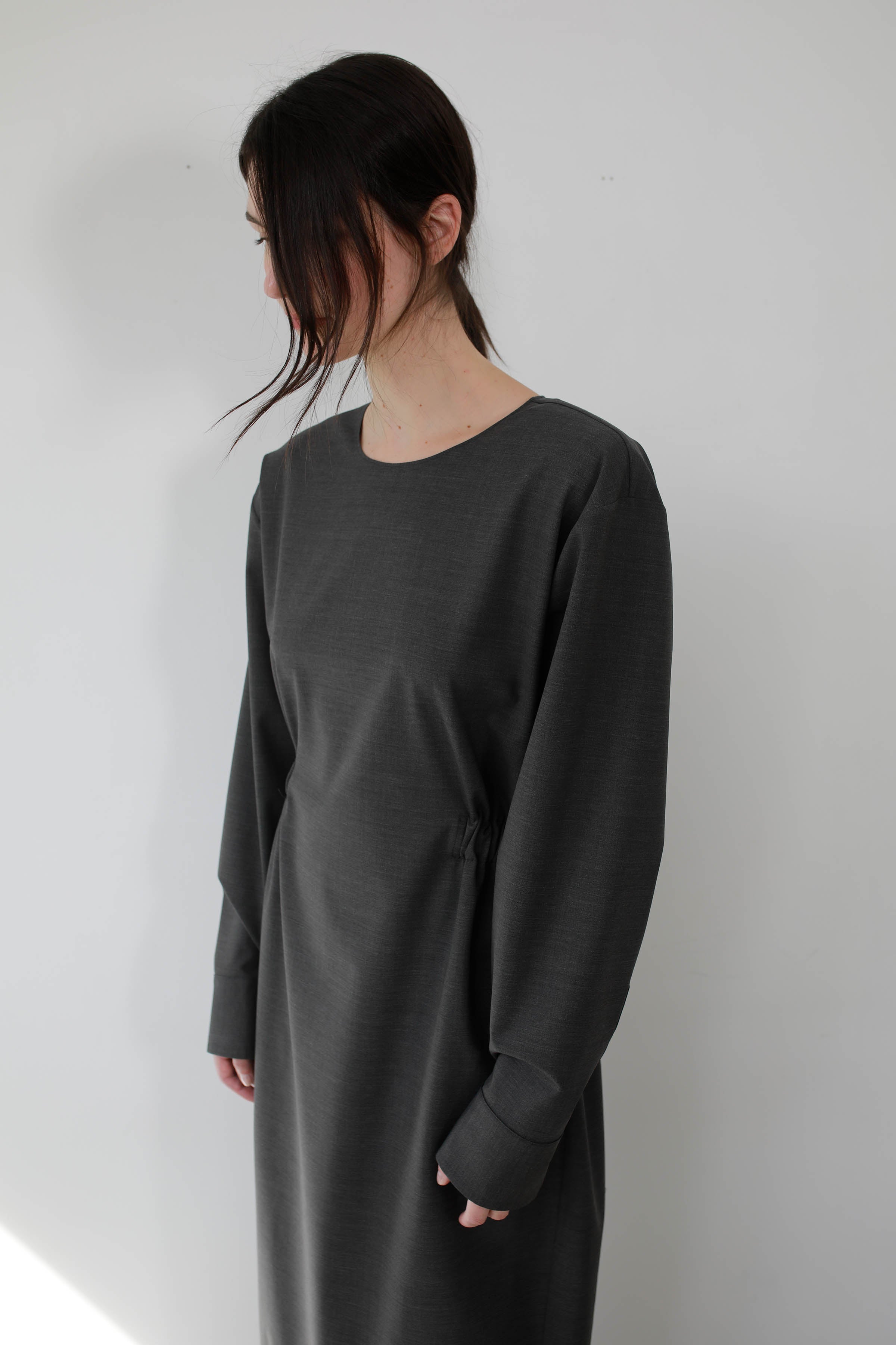 VESTIDO OVERSIZE CON FRUNCE EN CINTURA