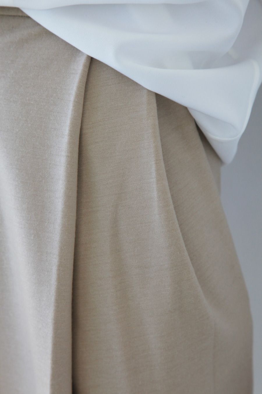 BEIGE WOOL KNIT PANTS