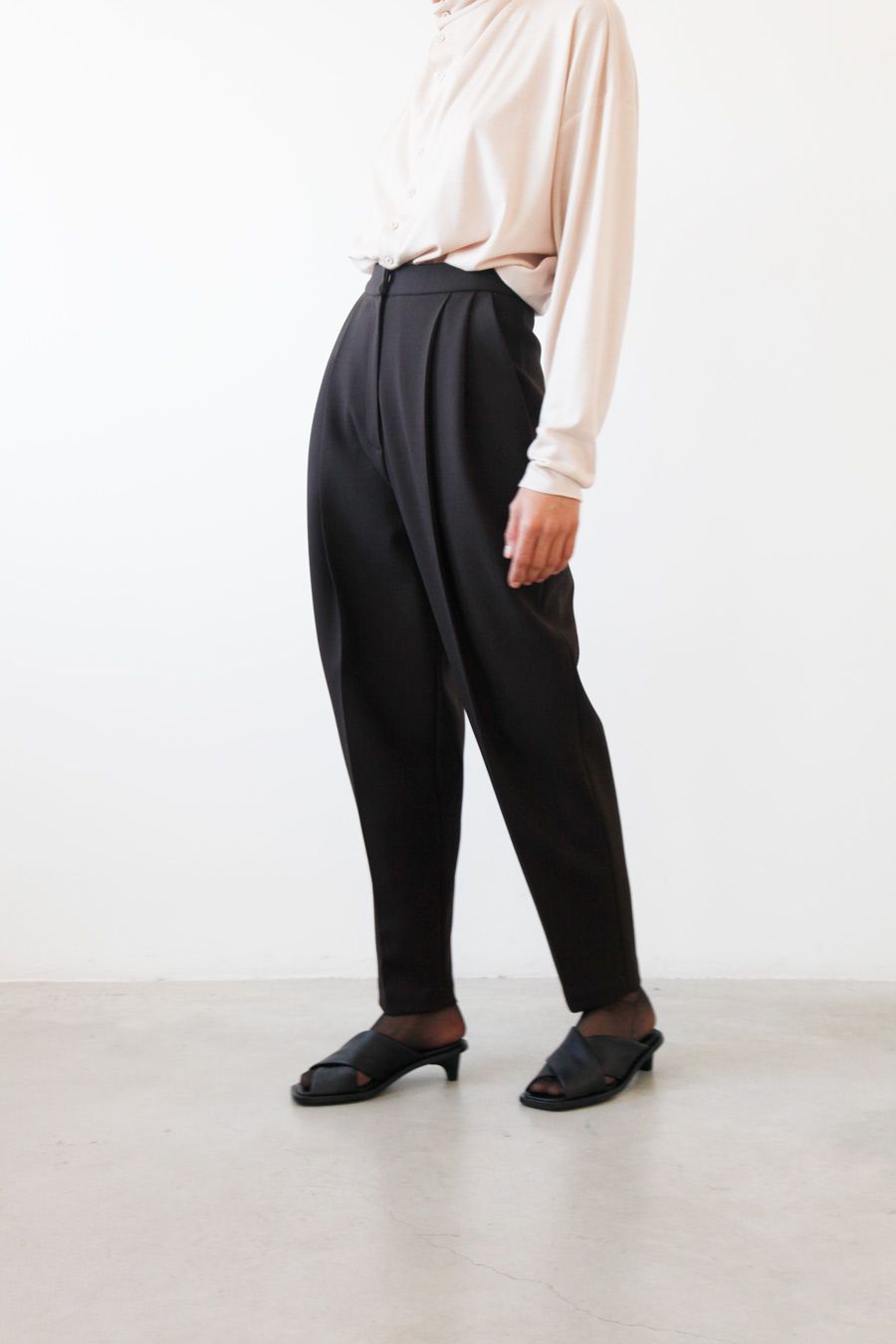 PANTALÓN DE TIRO ALTO LANA MARRÓN
