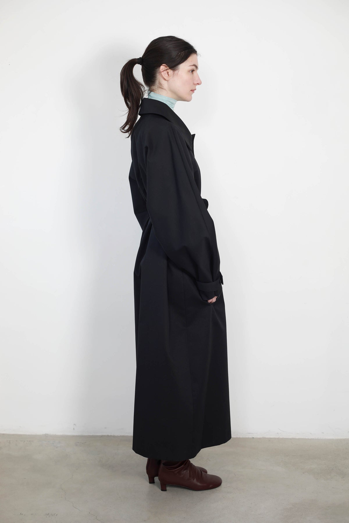 OVERSIZE TRENCH COAT WITH RANGLAN SLEEVE, BLACK COLOR