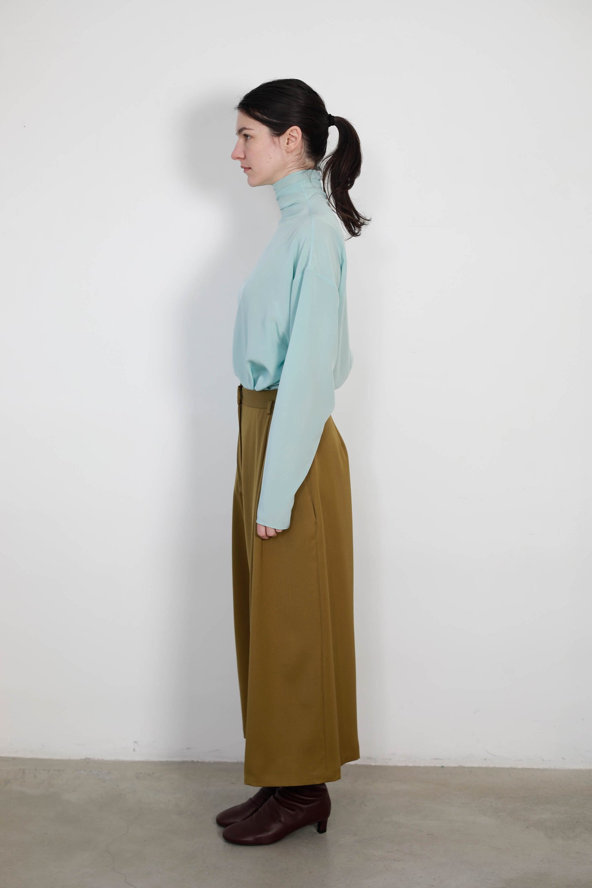 FALDA PANTALON AMPLIA CON PINZAS