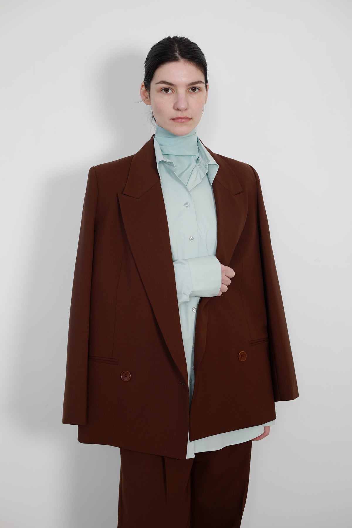 CHAQUETA SASTRE RECTA CON DOBLE CRUCE CHESNUT