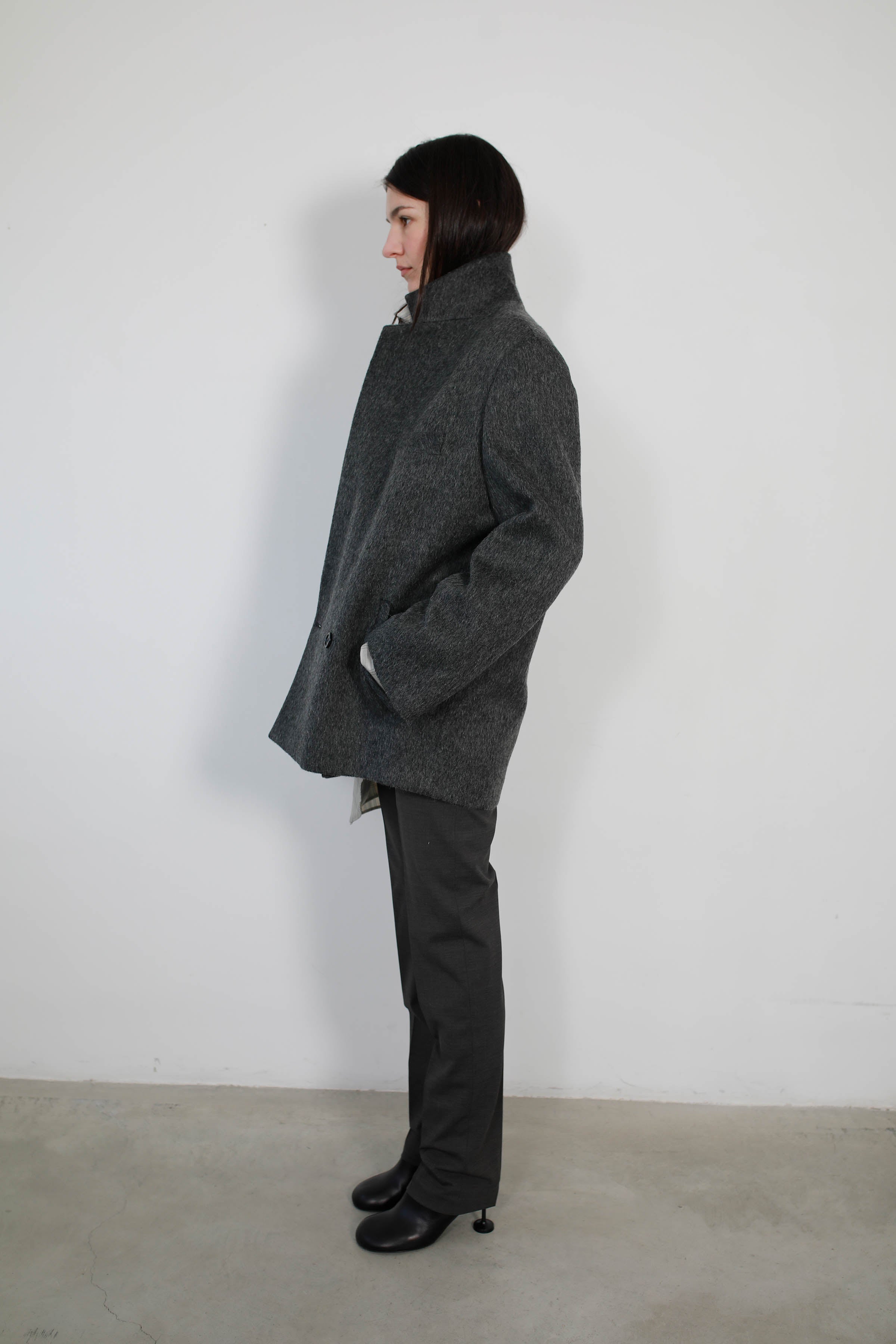 CHAQUETA SASTRE OVERSIZE EN LANA PELO GRIS