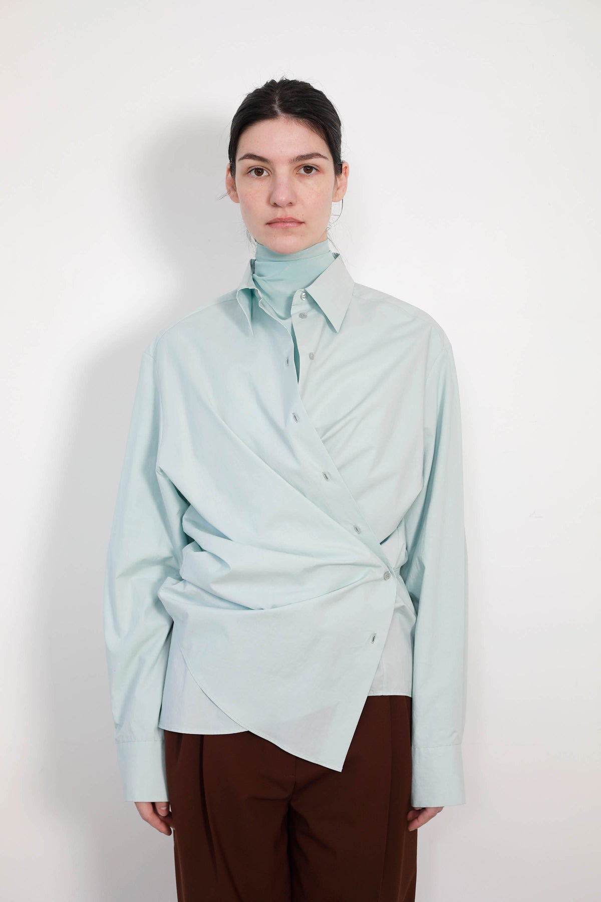 CAMISA MASCULINA MULTIPOSICIÓN