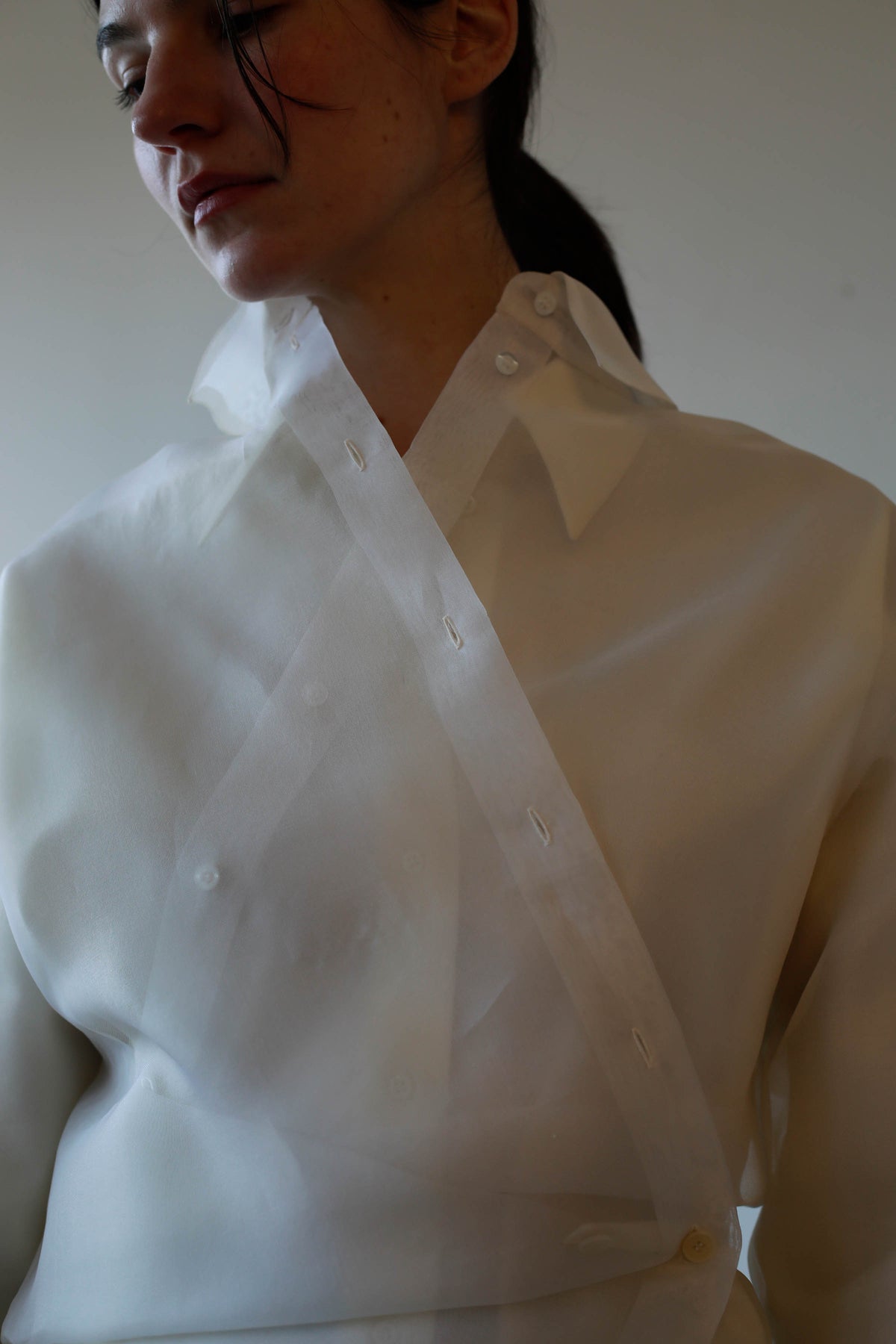 CAMISA MASCULINA MULTIPOSICIÓN