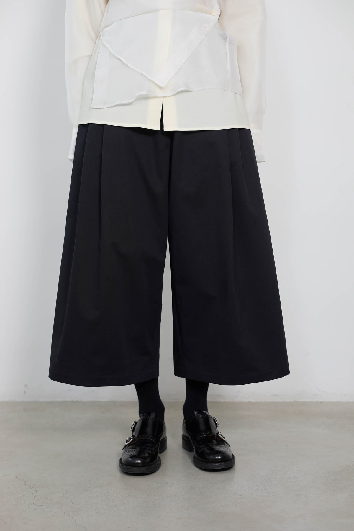 FALDA PANTALON AMPLIA CON CINTURA ELÁSTICA
