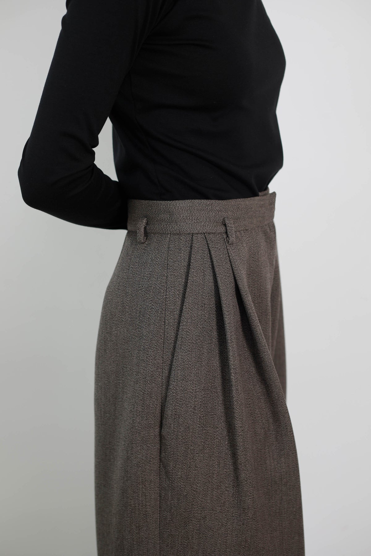 FALDA PANTALON AMPLIA CON PINZAS