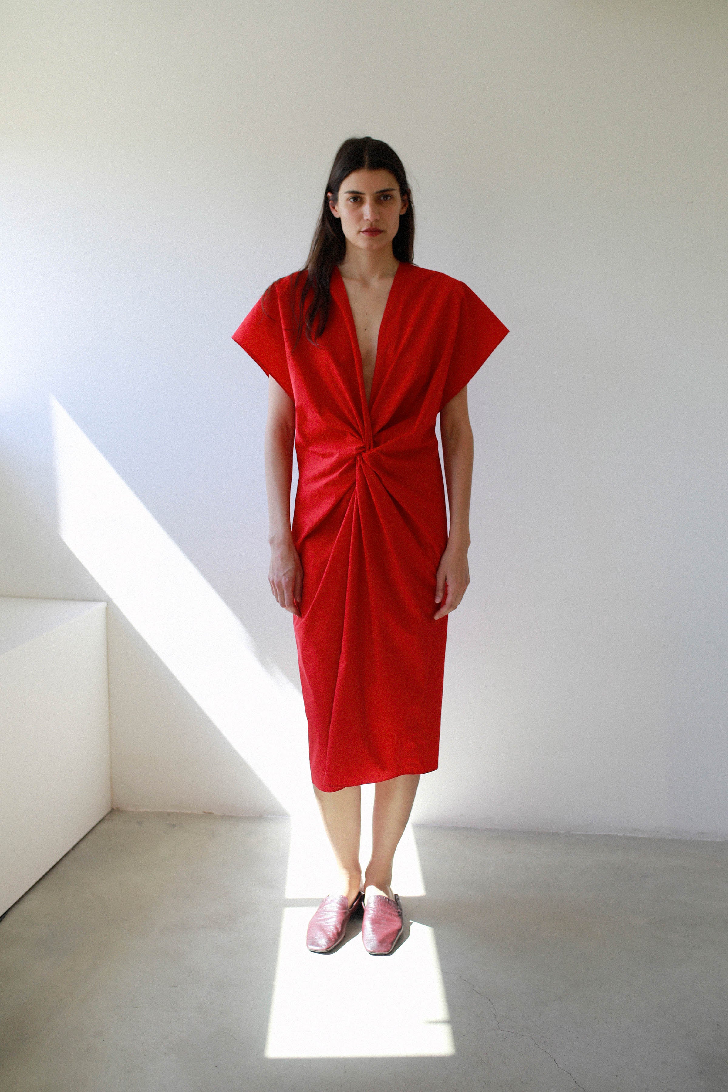 KNOT DRESS in candy red poplin