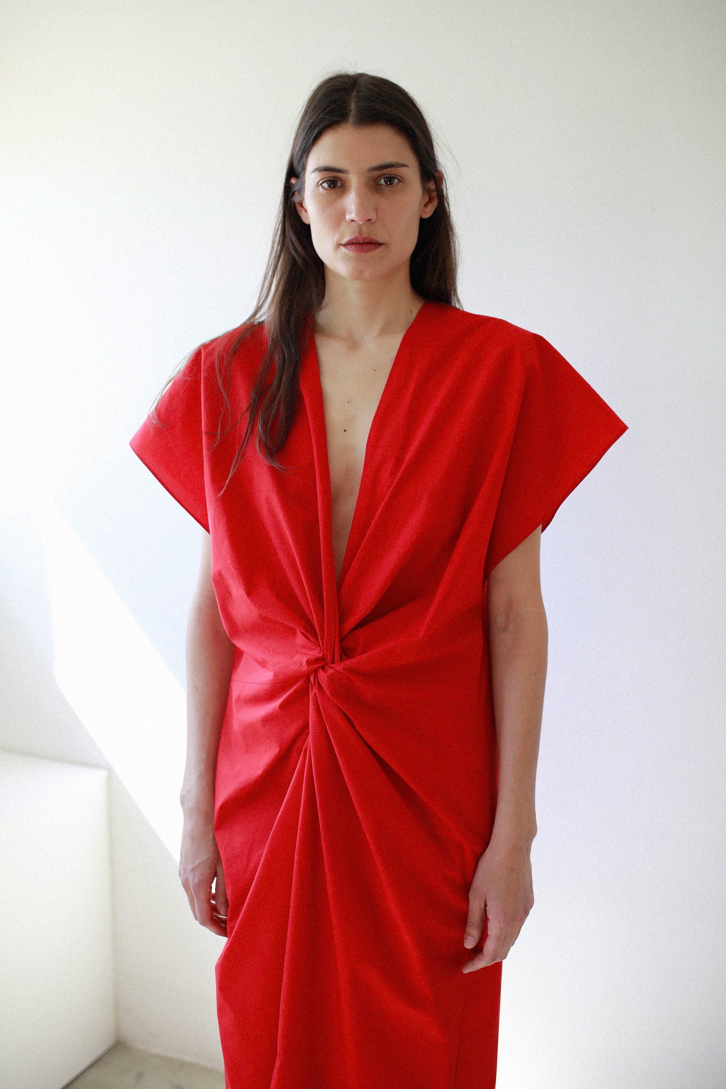 KNOT DRESS in candy red poplin