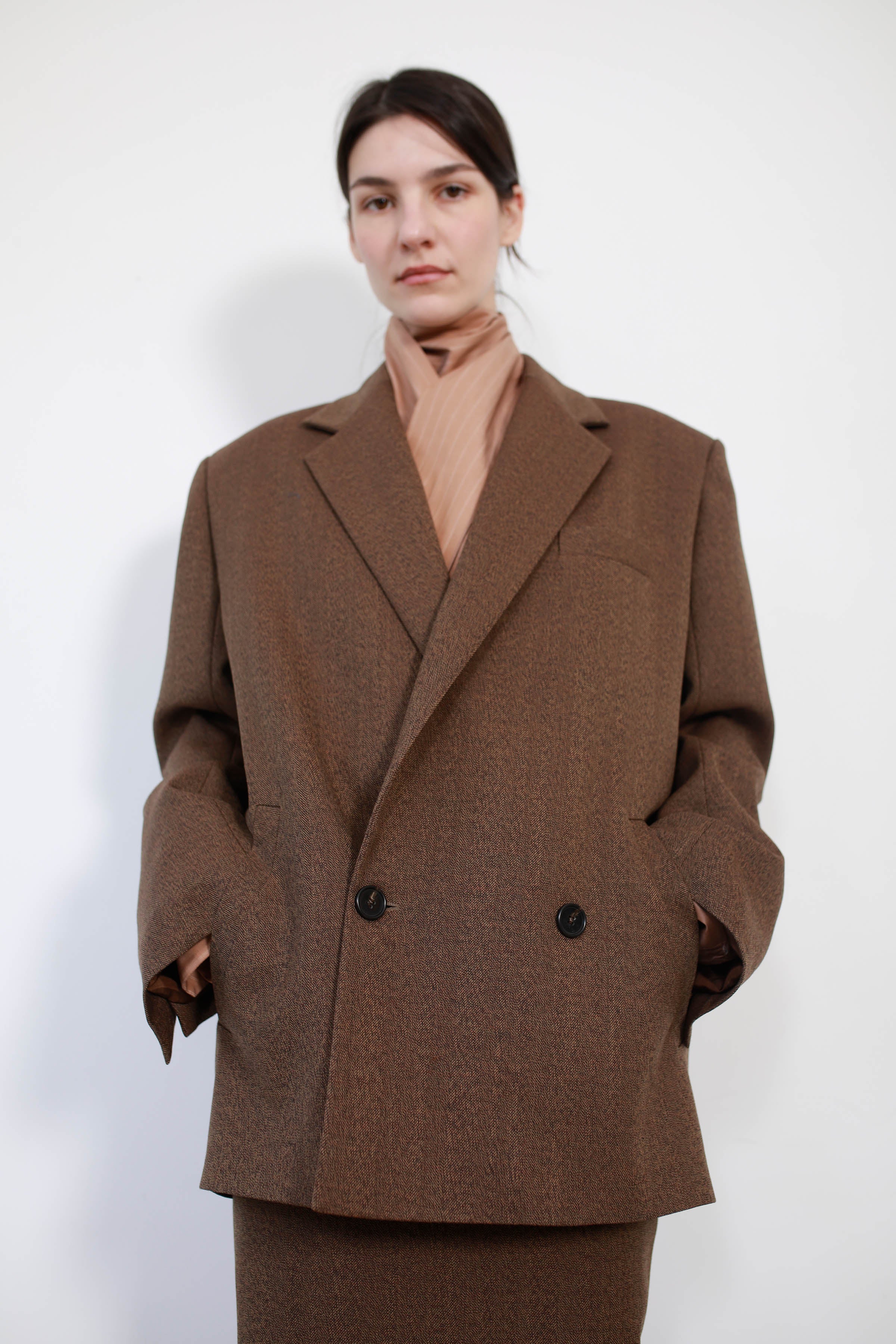 CHAQUETA SASTRE OVERSIZE EN ESPIGA BROWN