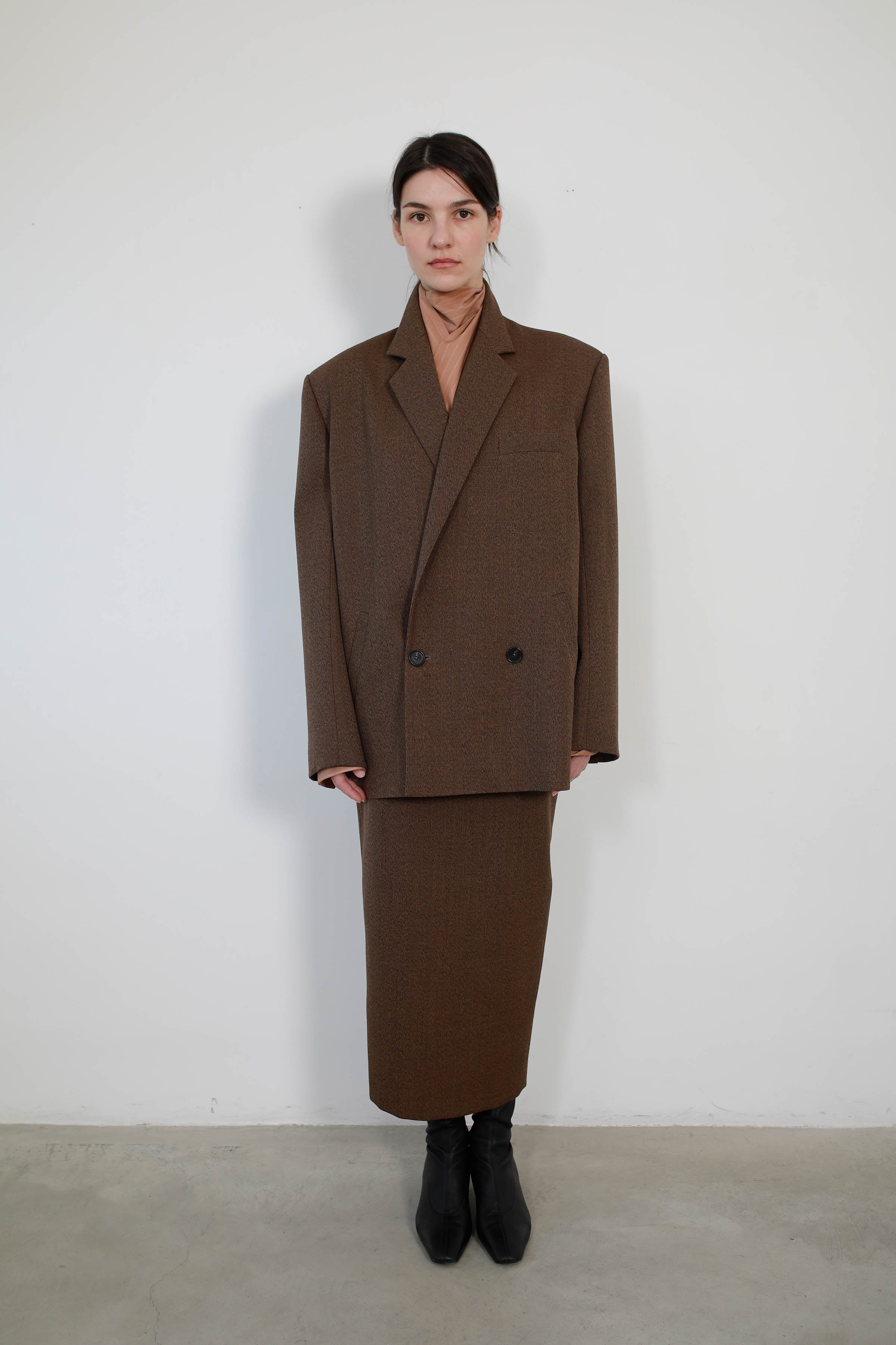 CHAQUETA SASTRE OVERSIZE EN ESPIGA BROWN