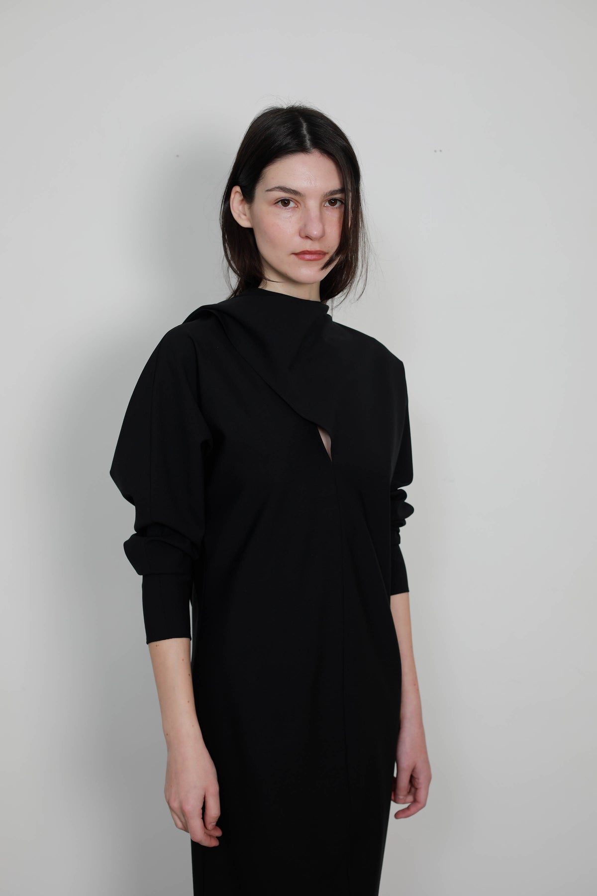 VESTIDO LAZO DOBLE POSICIÓN EN CUELLO EN SEDA