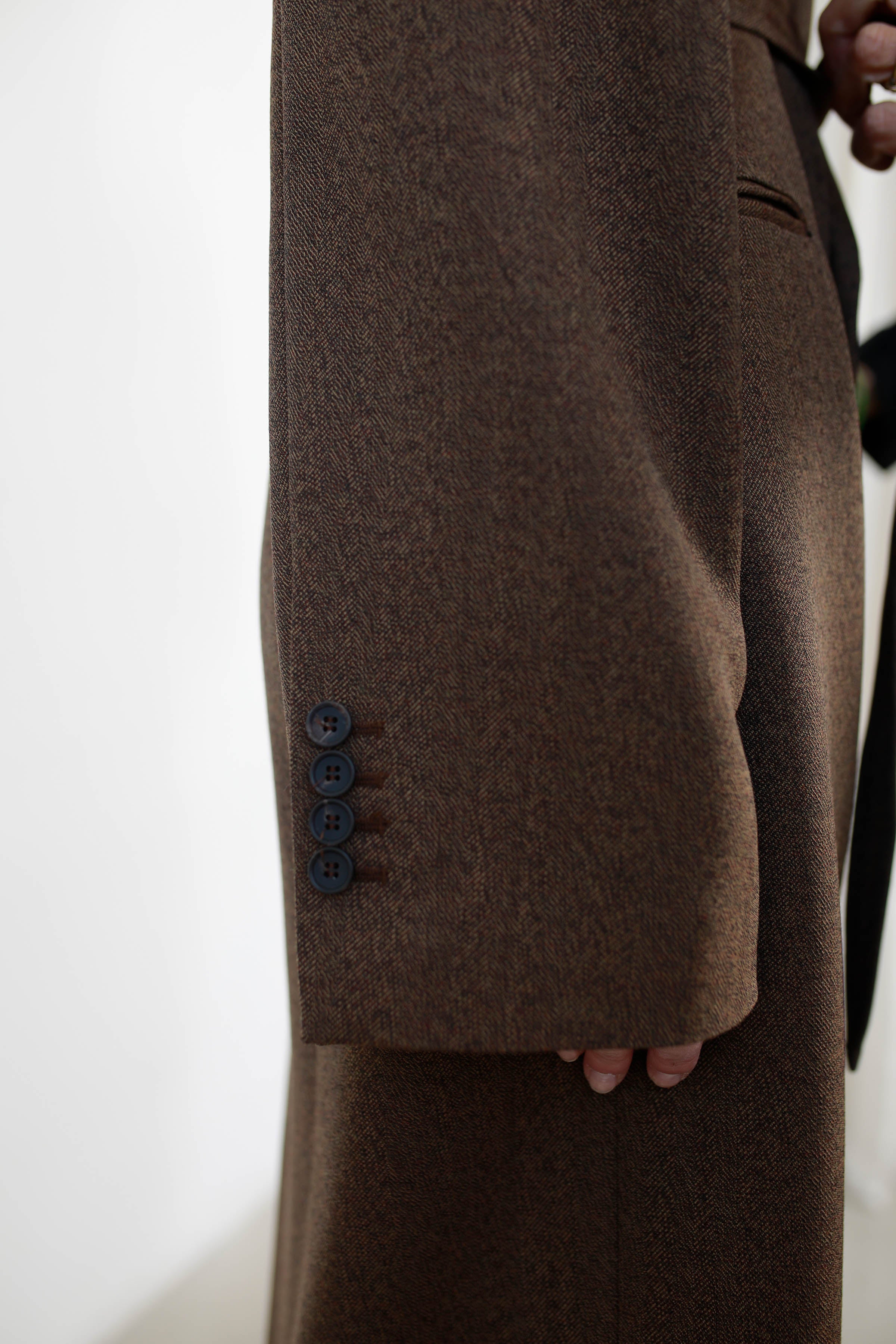 ABRIGO LARGO MASCULINO CON CINTURÓN BROWN