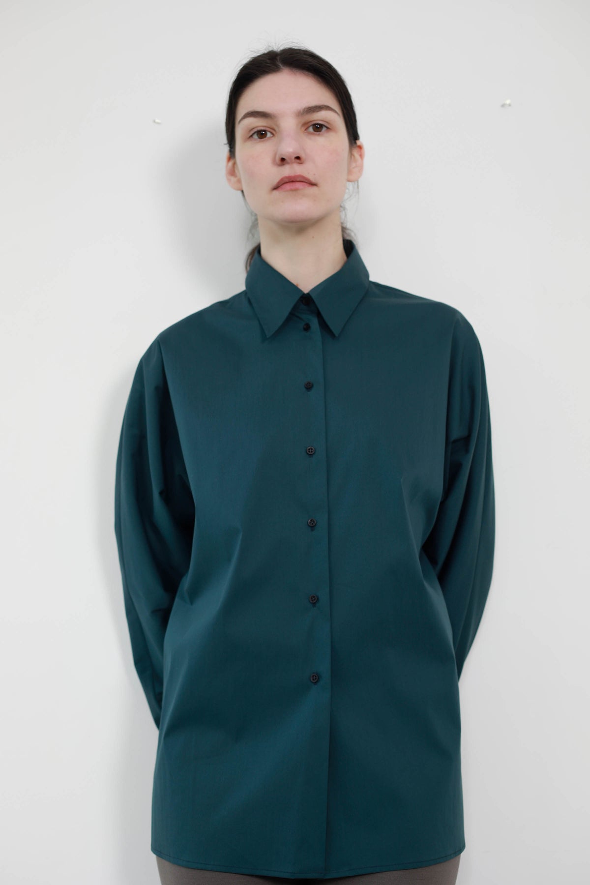 BLUSA MANGA JAPONESA Y PLIEGUE TRASERO PARA ENTALLE
