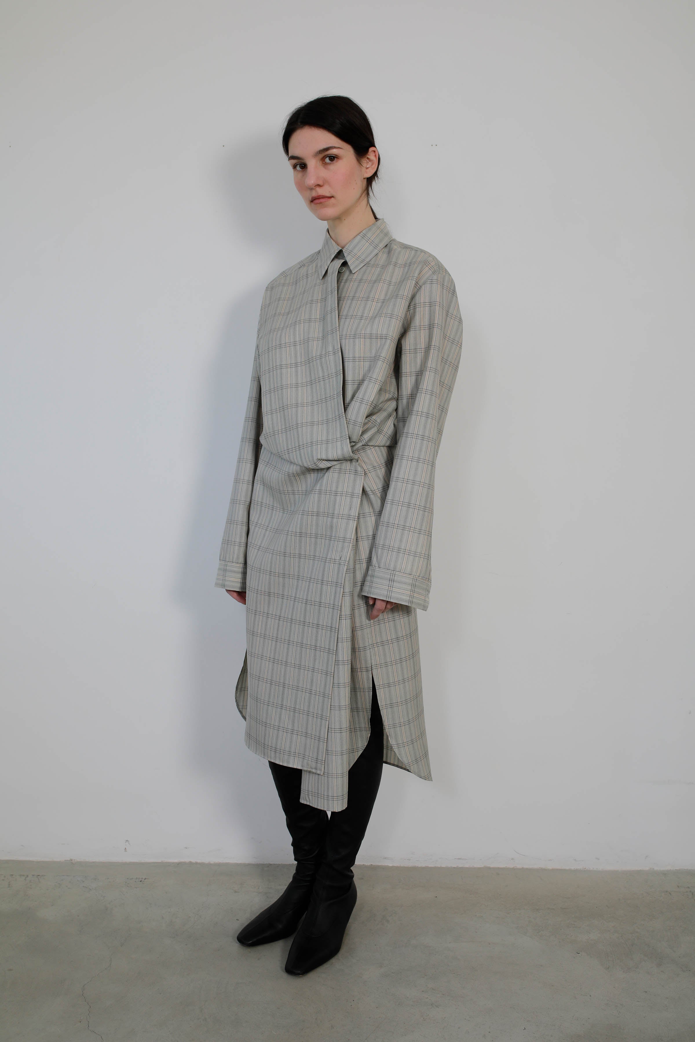 VESTIDO CAMISERO VERSÁTIL CON  MULTIPOSICIÓN