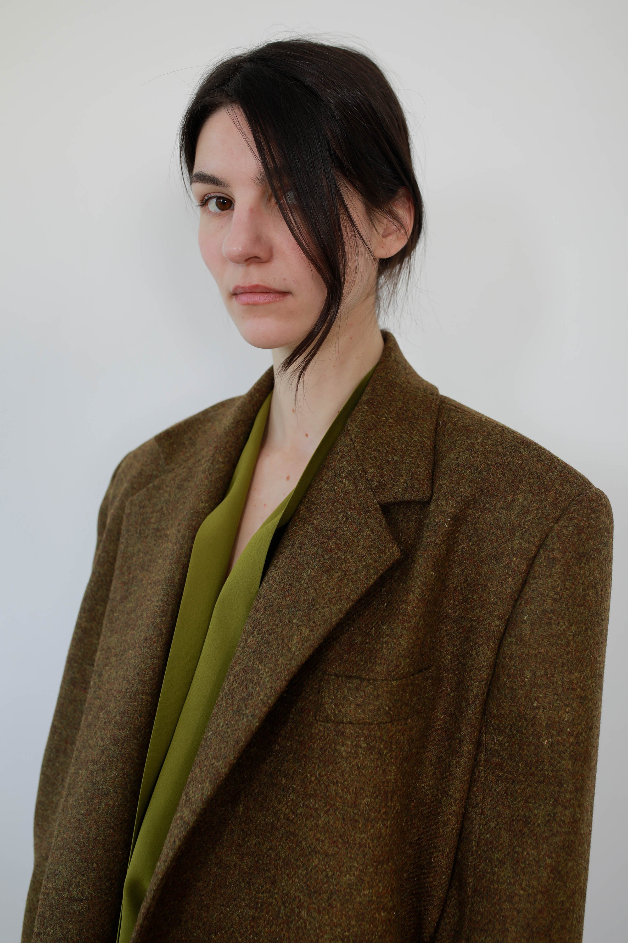 CHAQUETA SASTRE OVERSIZE EN LAMBSWOOL CAQUI