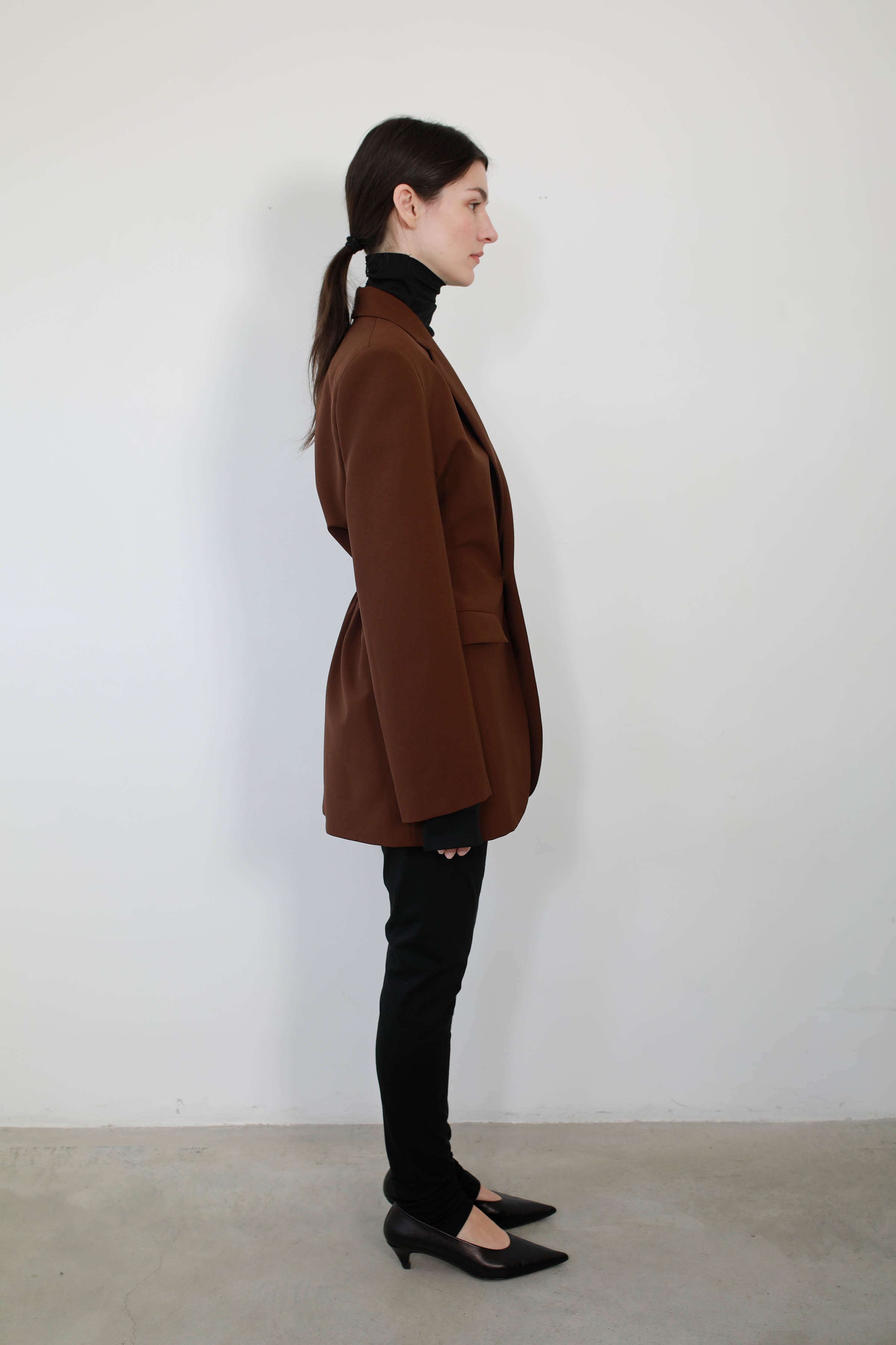 CHAQUETA SASTRE LANA CON GOMA EN CINTURA