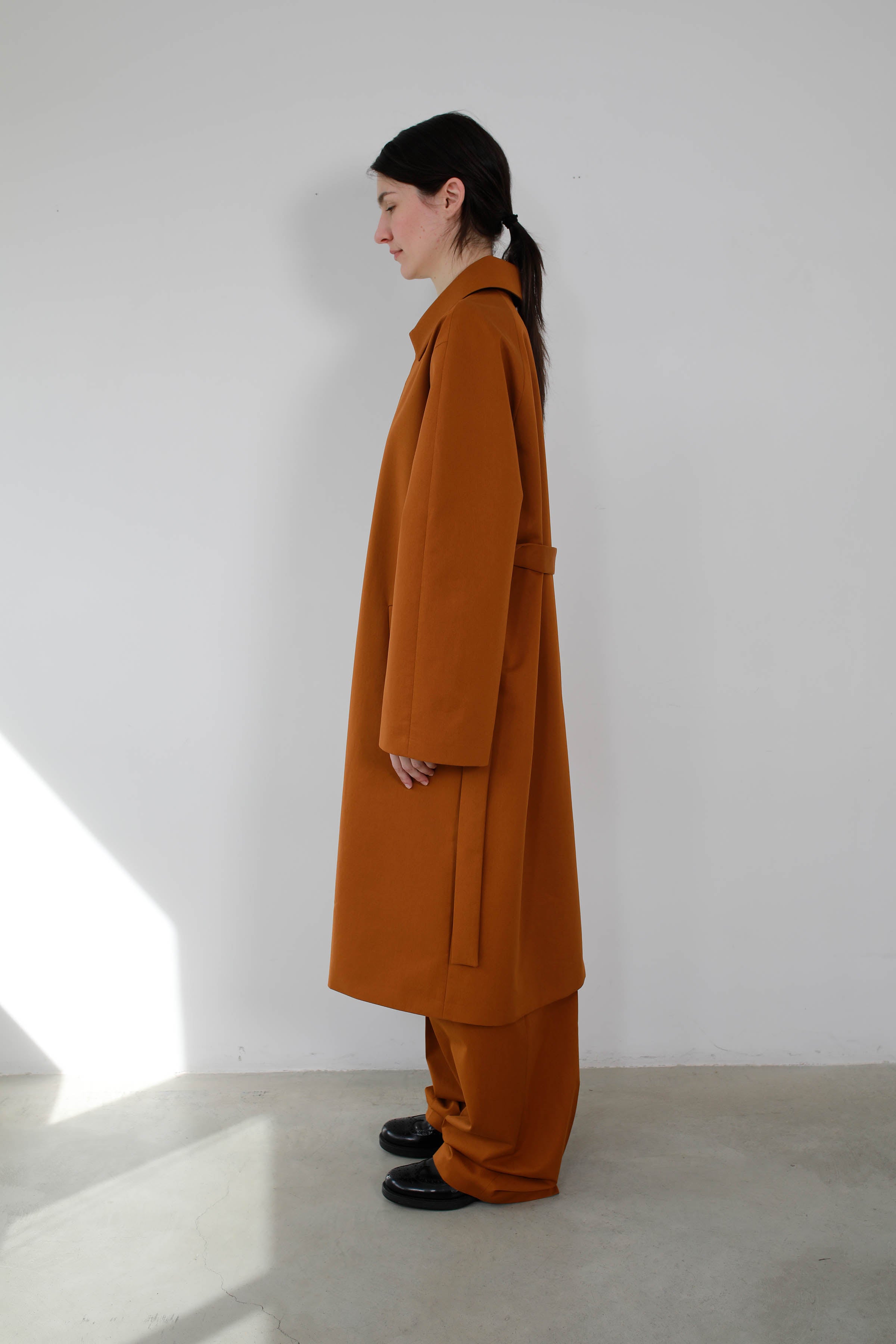 GABARDINA  CON SISAS ASIMÉTRICAS COTTON HONEY