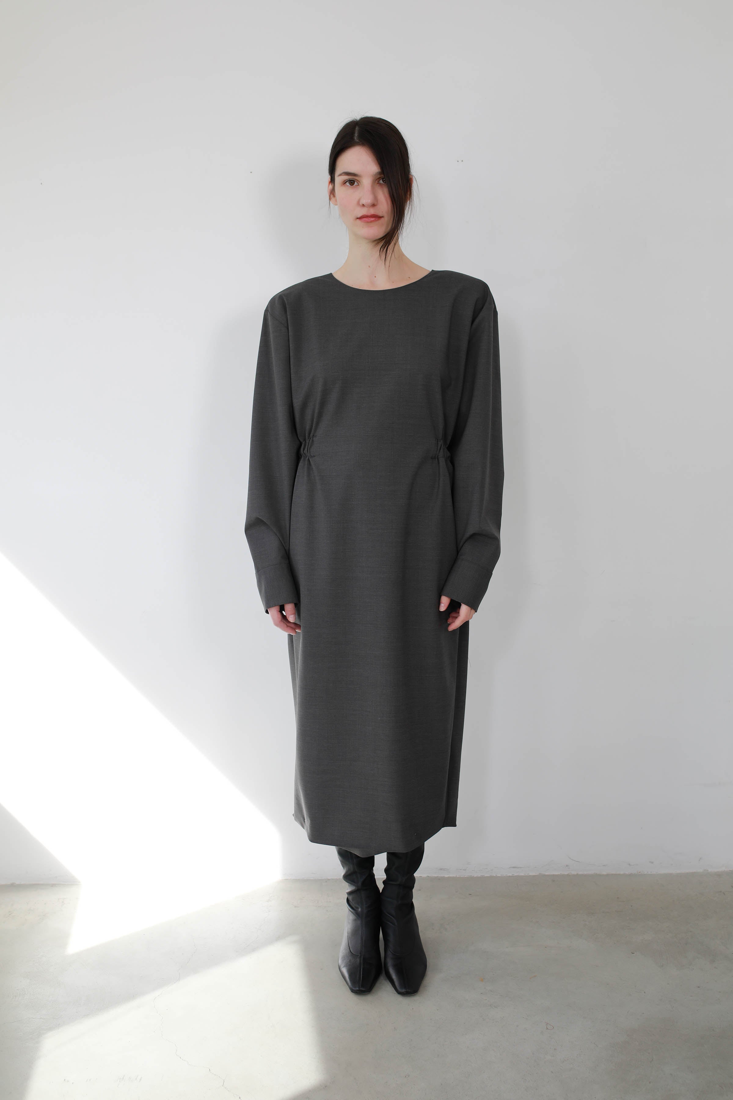 VESTIDO OVERSIZE CON FRUNCE EN CINTURA