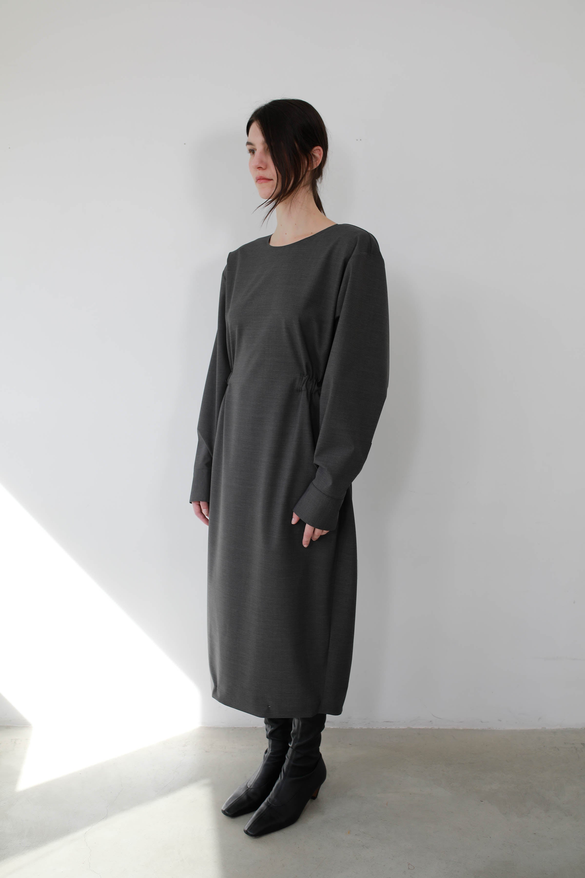 VESTIDO OVERSIZE CON FRUNCE EN CINTURA