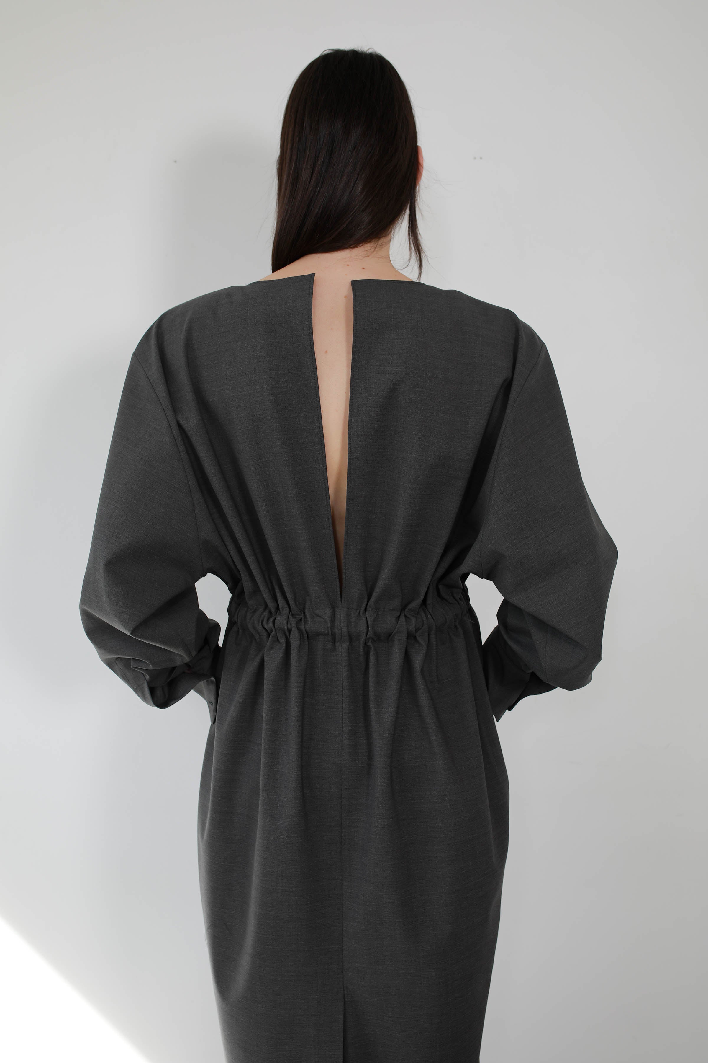 VESTIDO OVERSIZE CON FRUNCE EN CINTURA