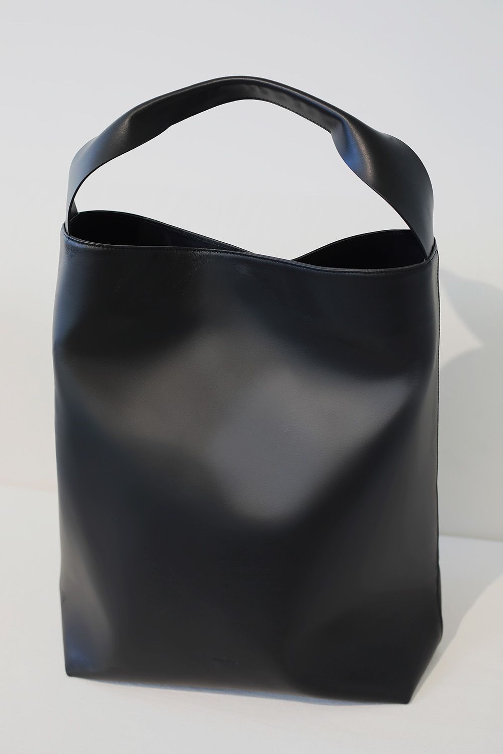 BLACK LEATHER TOTE BAG