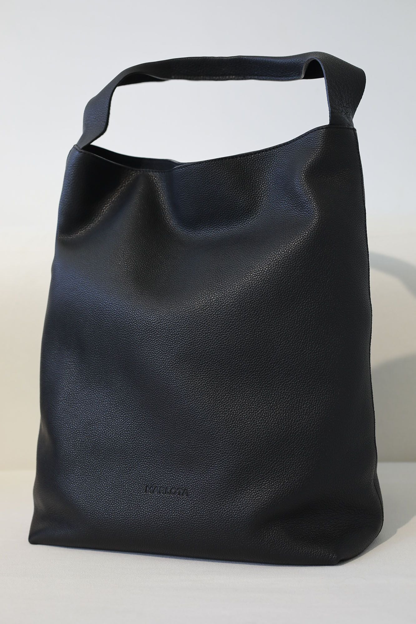 BLACK TEXTURED LEATHER TOTE BAG